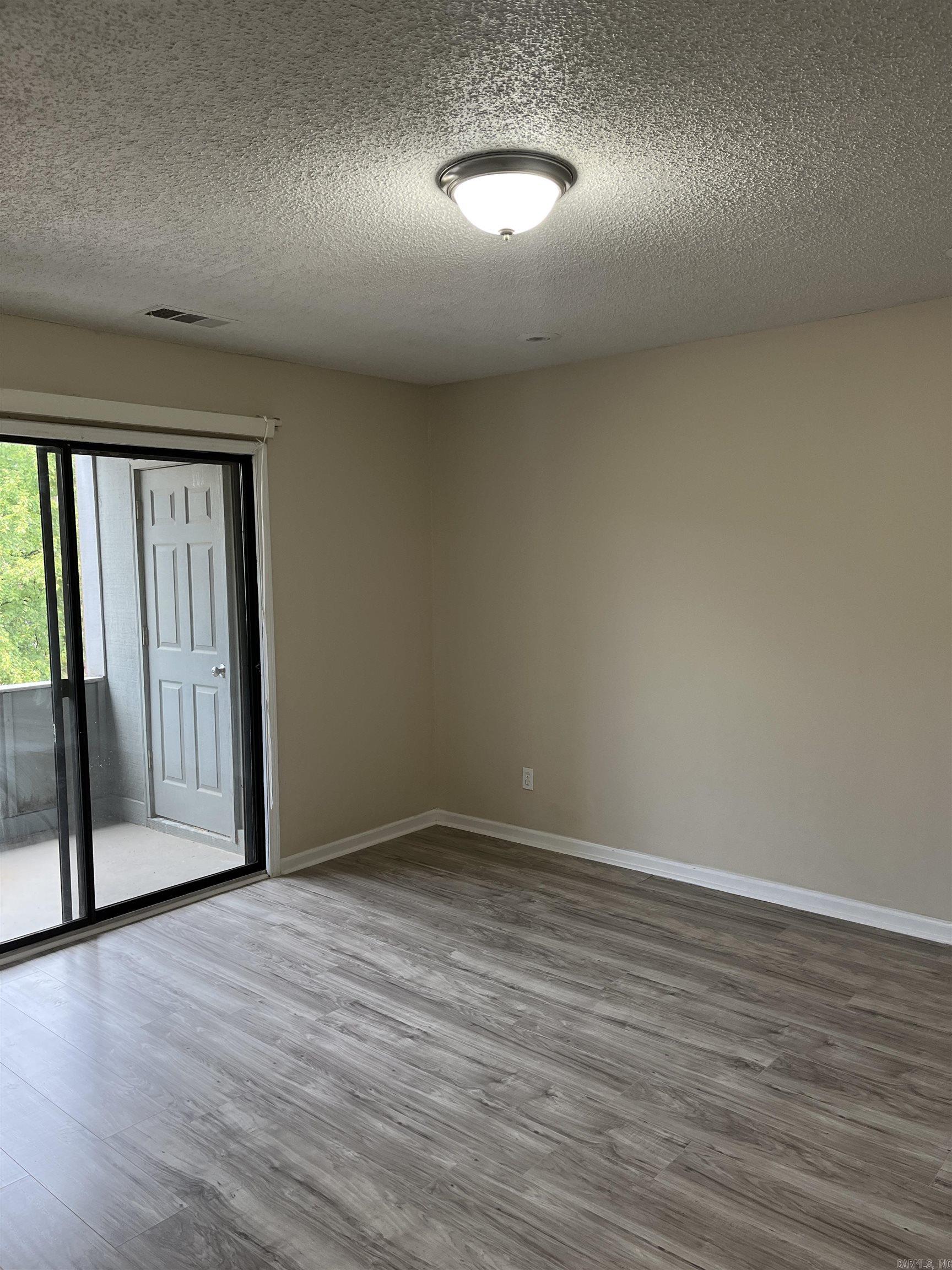 CAMBRIDGE COURT - Residential