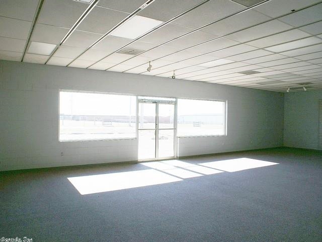 Searcy - Commercial Sale