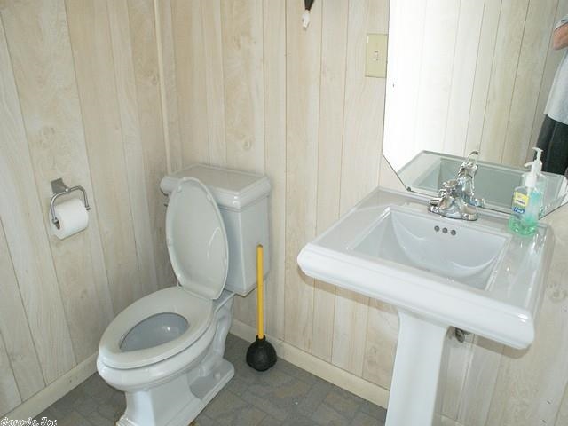 Searcy - Commercial Sale