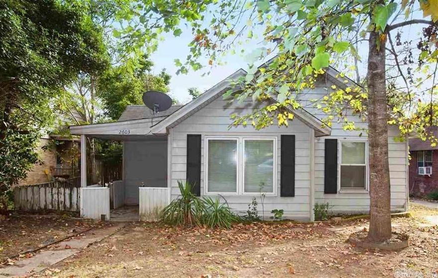 Come check out this cute 2bd/2ba home in Capitol View-Stiff Station neighborhood! This house has an extra room that can potentially be a 3rd room. Great Location close to shopping and dinning! Conveniently located with quick access to interstate and hospitals. The lease for this property is for 2 years with a 3% increase after the first year. Income has to be 3x the amount of rent unless you have a housing voucher.   **ALL PROPERTIES MAY NOT BE MOVE-IN READY**