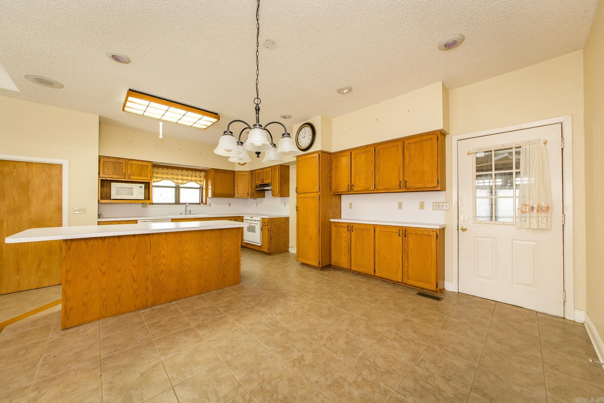 MOUNTAIN RANCH - Residential