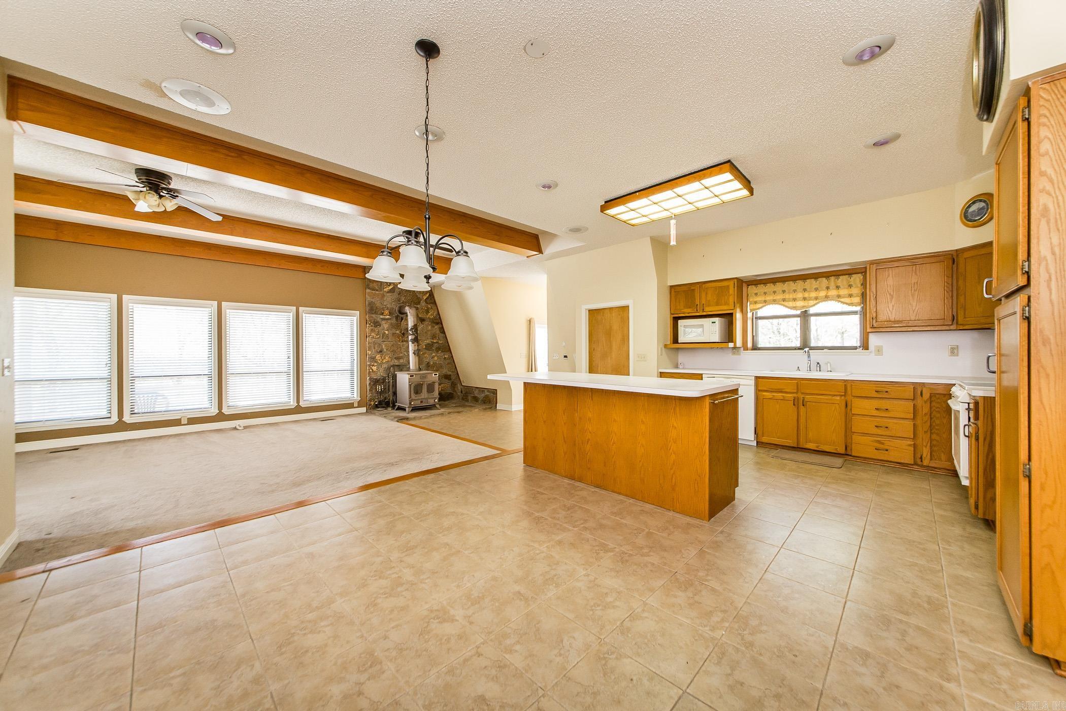 MOUNTAIN RANCH - Residential