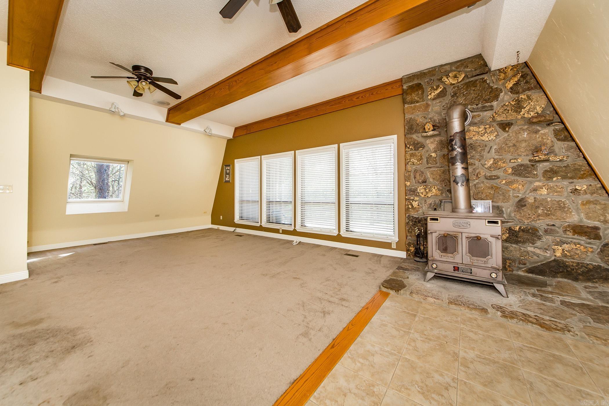 MOUNTAIN RANCH - Residential