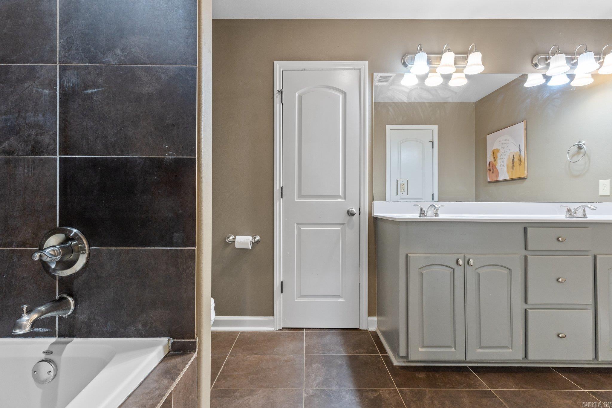 HIDDEN LAKE ESTATES - Residential