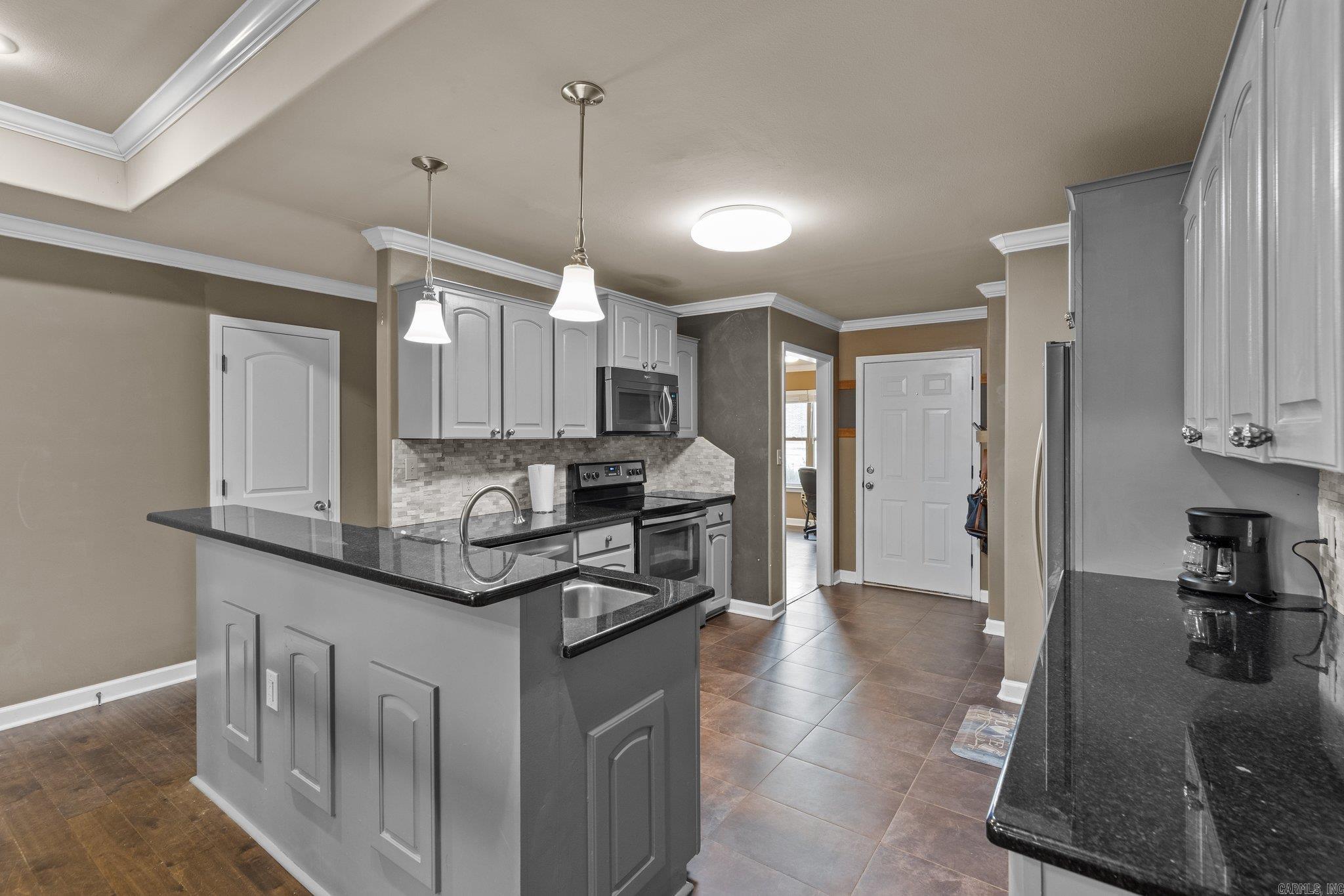 HIDDEN LAKE ESTATES - Residential