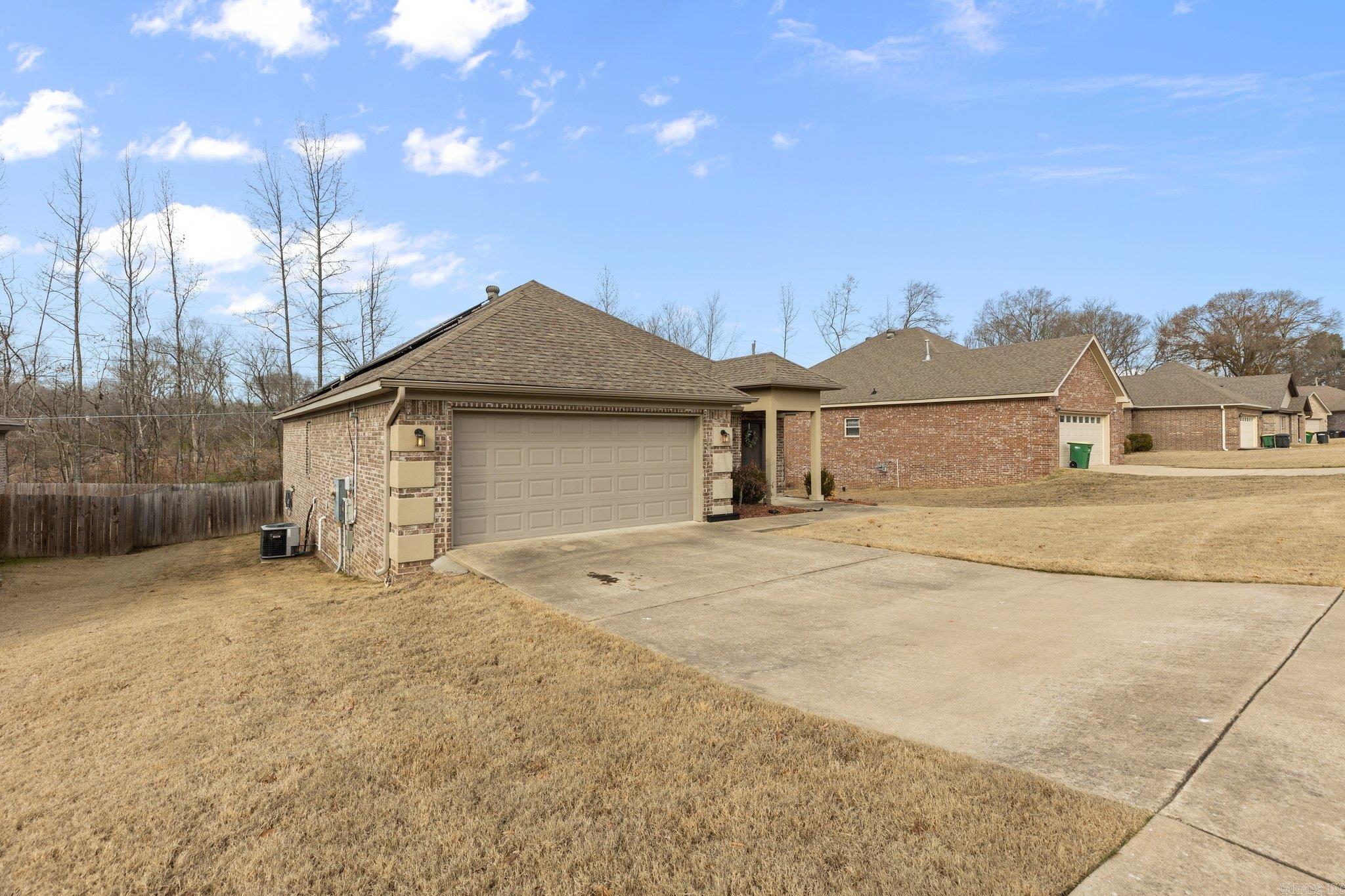 HIDDEN LAKE ESTATES - Residential