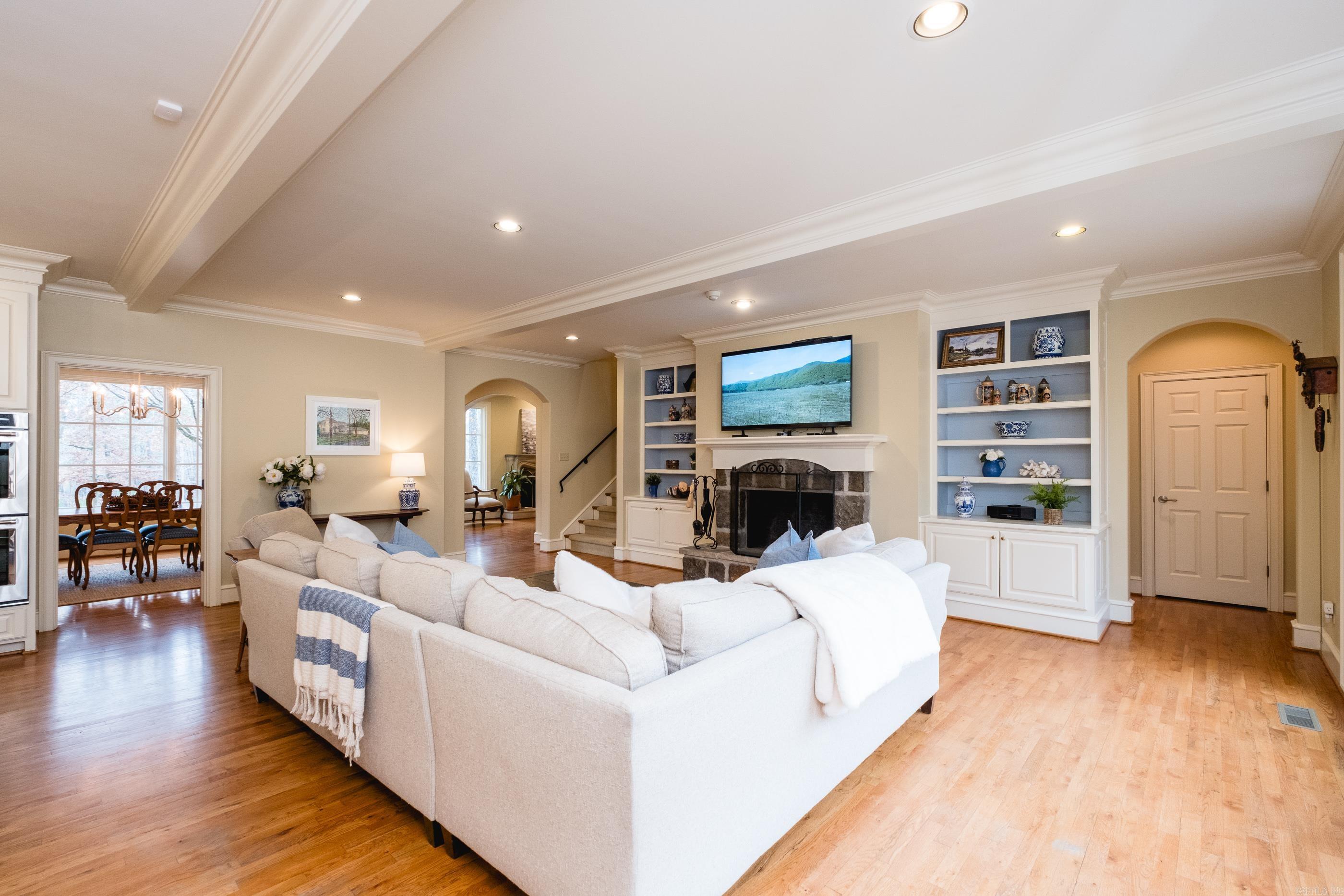 SOMERSETT ESTATES - Residential