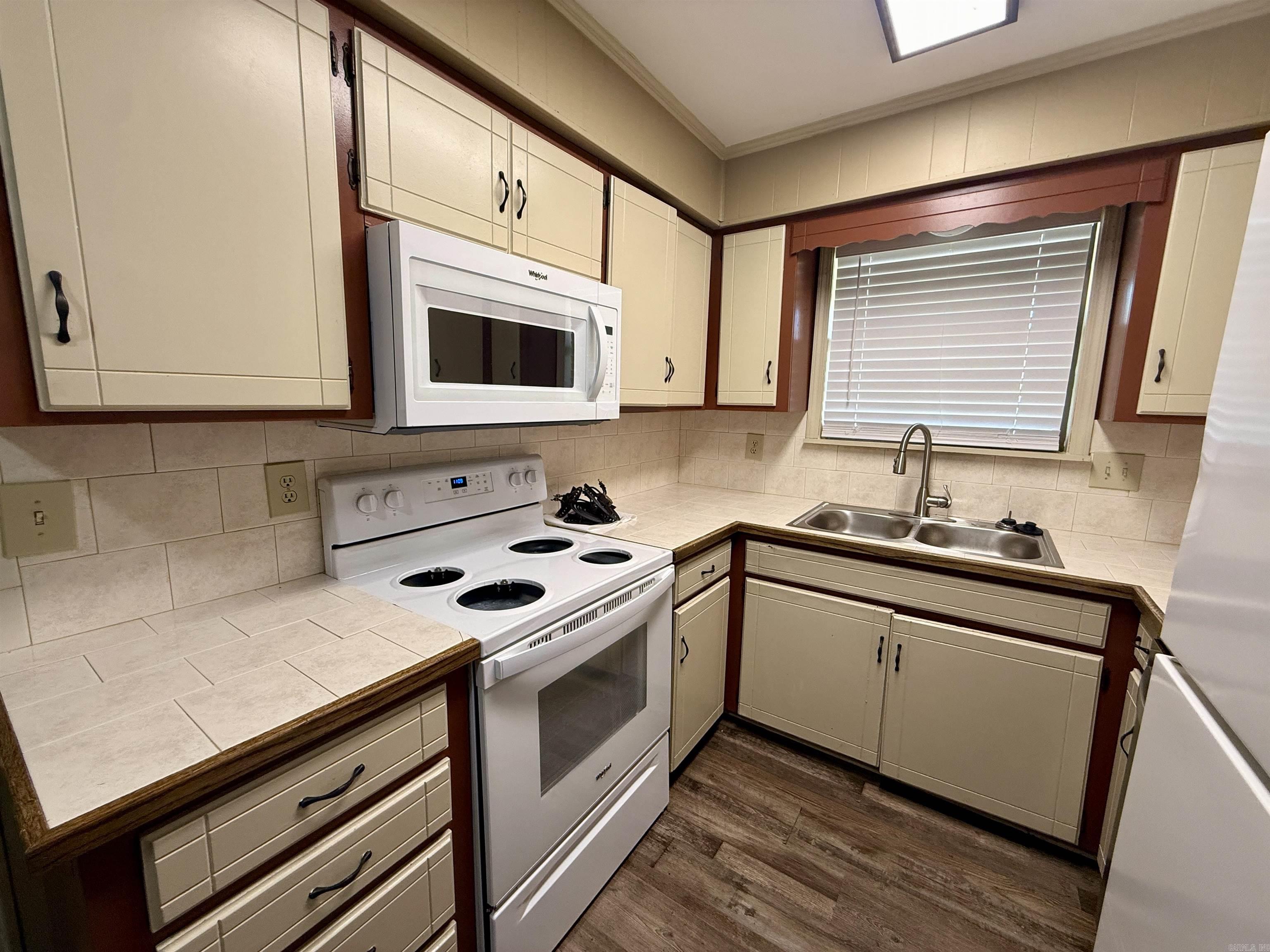 Linwood - Residential Lease