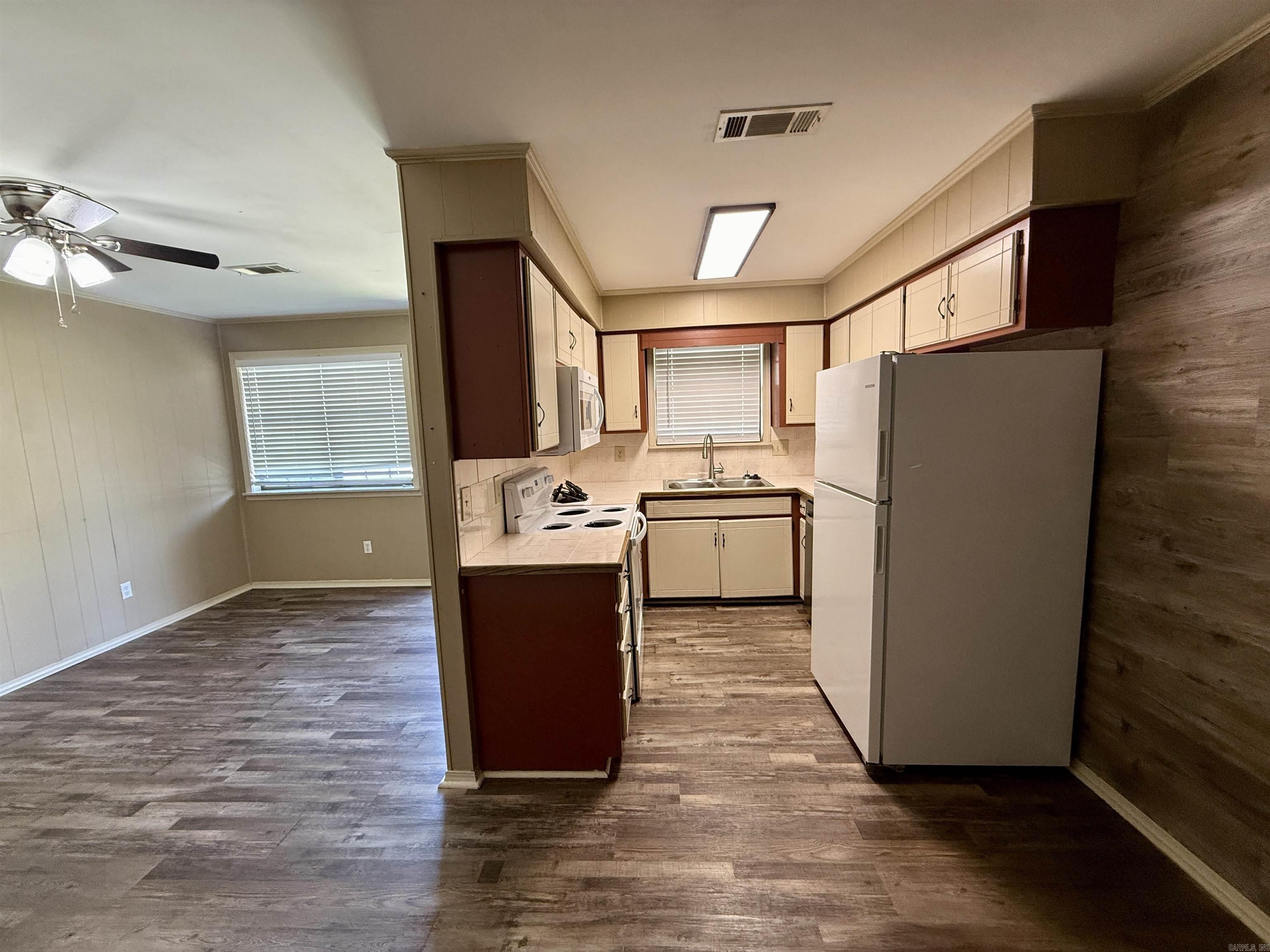 Linwood - Residential Lease