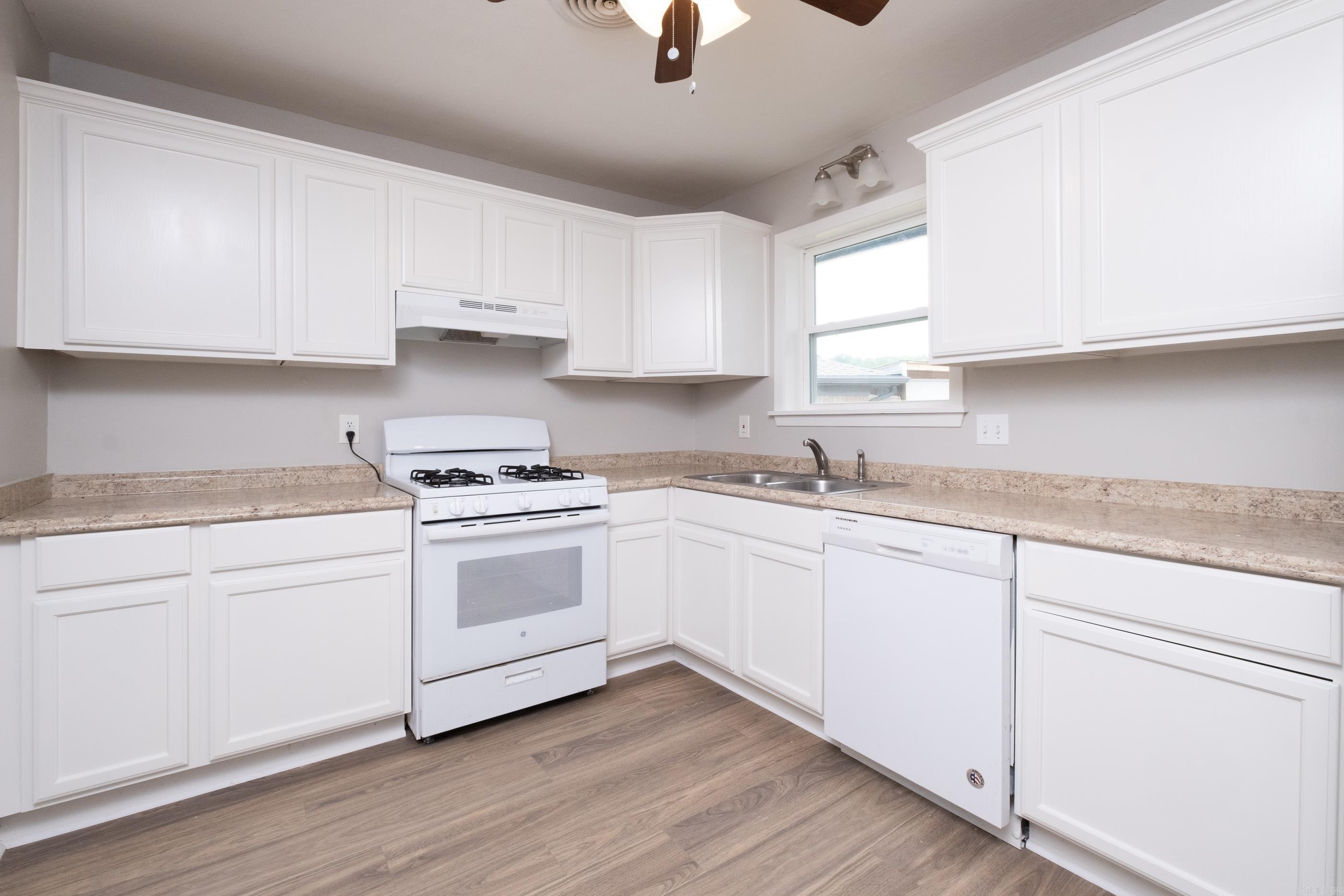 PARK TERRACE - Residential