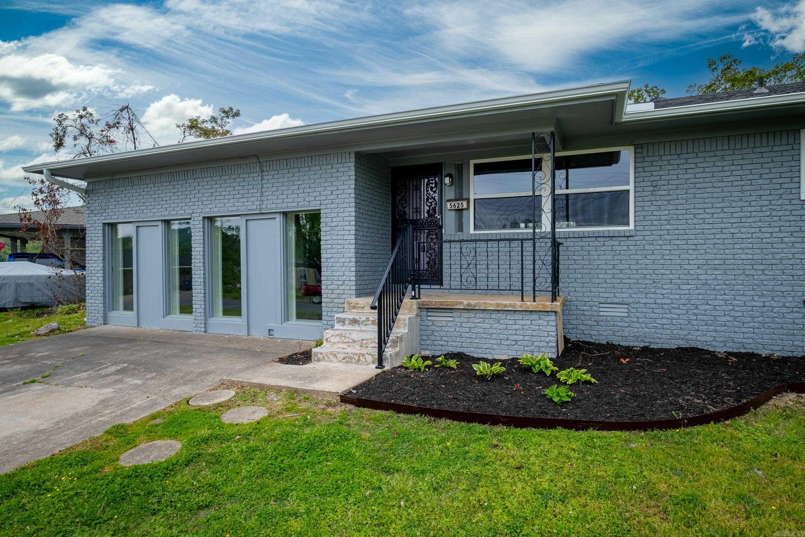 PARK TERRACE - Residential