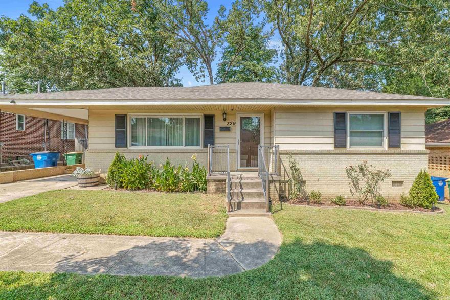 CUTE CUTE CUTE! This 3 bed, 2 bath Park Hill Charmer is GREAT for anyone! Big and Updated Kitchen! Soft Close Cabinets! Black Appliances! ORIGINAL HARDWOODS under carpet! NEW ROOF IN 2025! High Efficiency HVAC unit! This one is a Beauty! Come se it today!