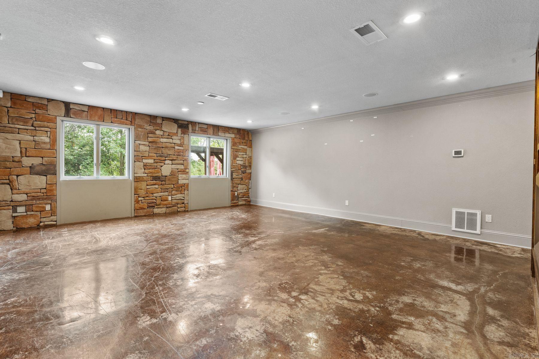 HSR BLK - Residential