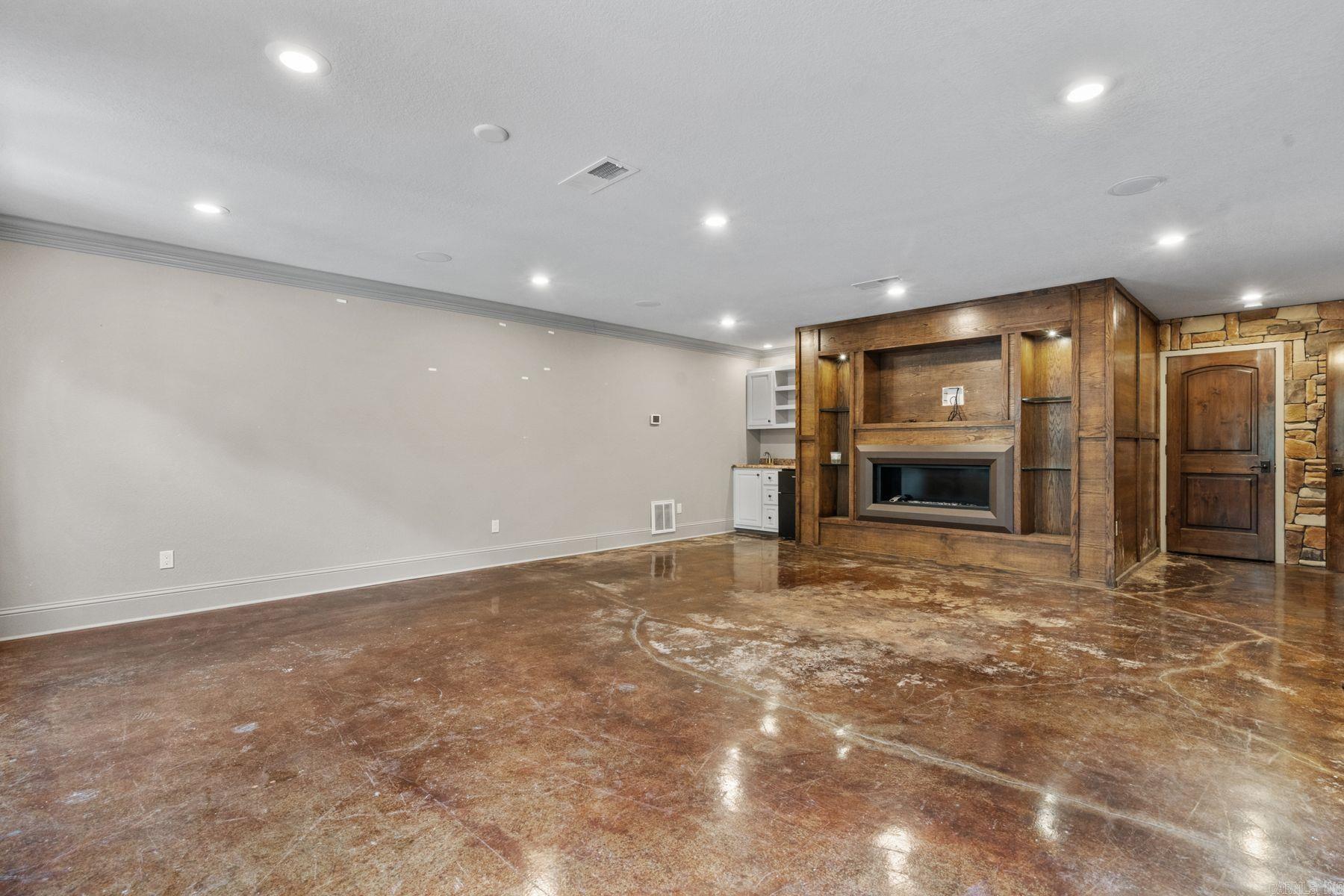 HSR BLK - Residential