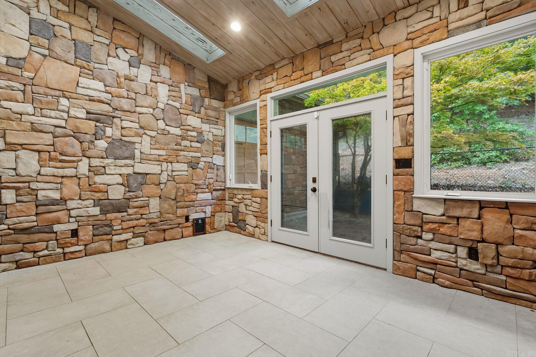 HSR BLK - Residential