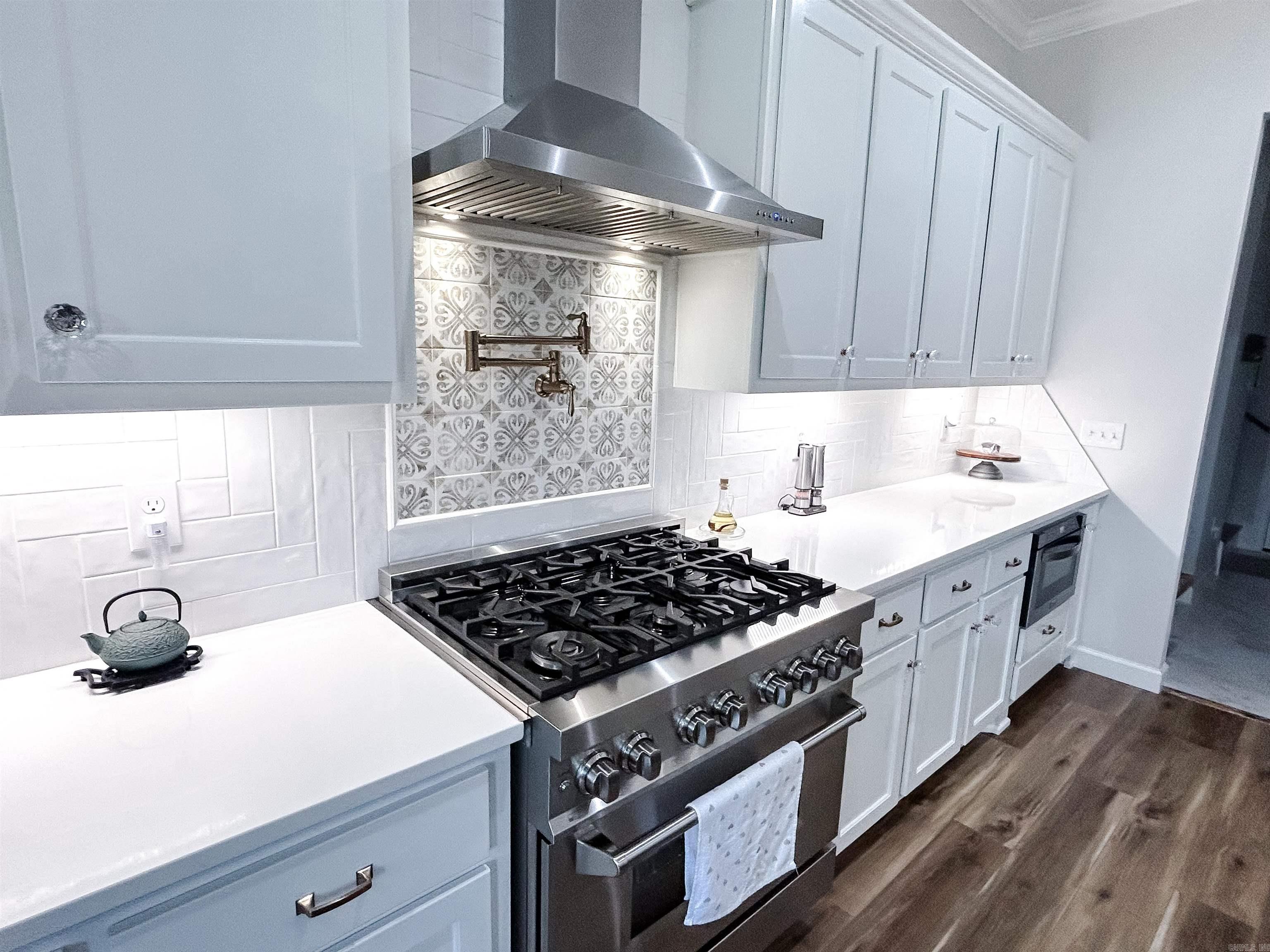 QUAIL HOLLOW - Residential