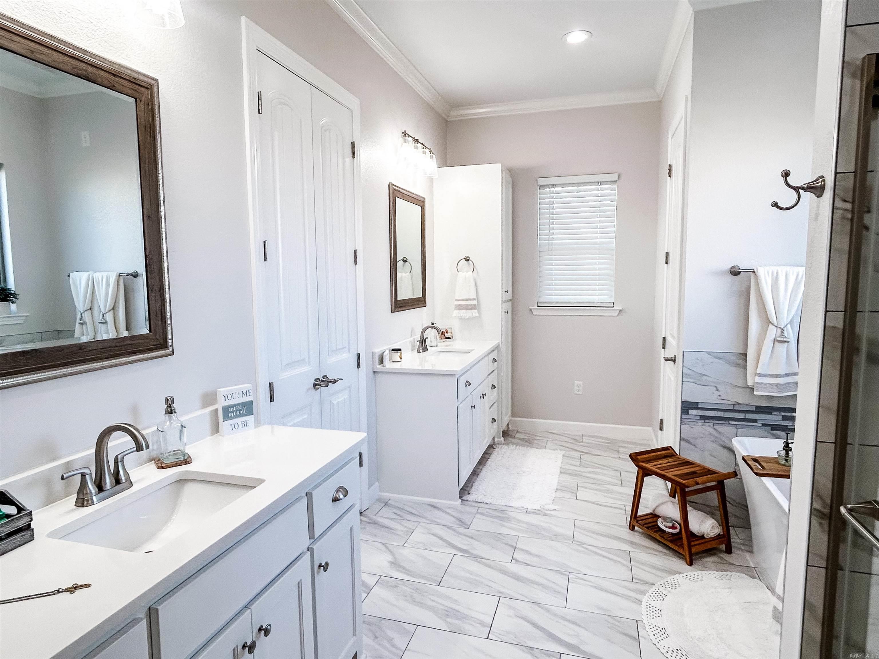 QUAIL HOLLOW - Residential