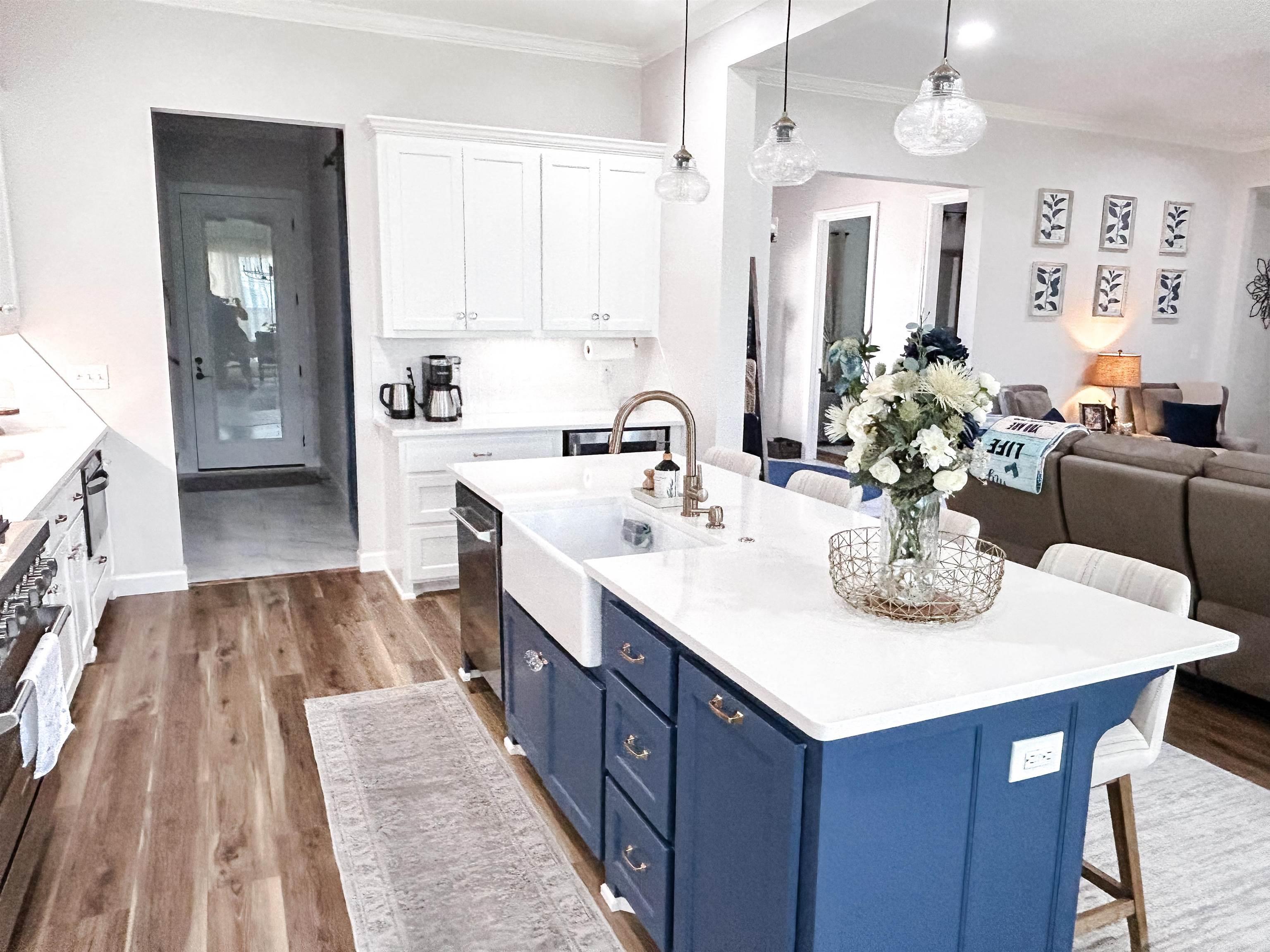 QUAIL HOLLOW - Residential