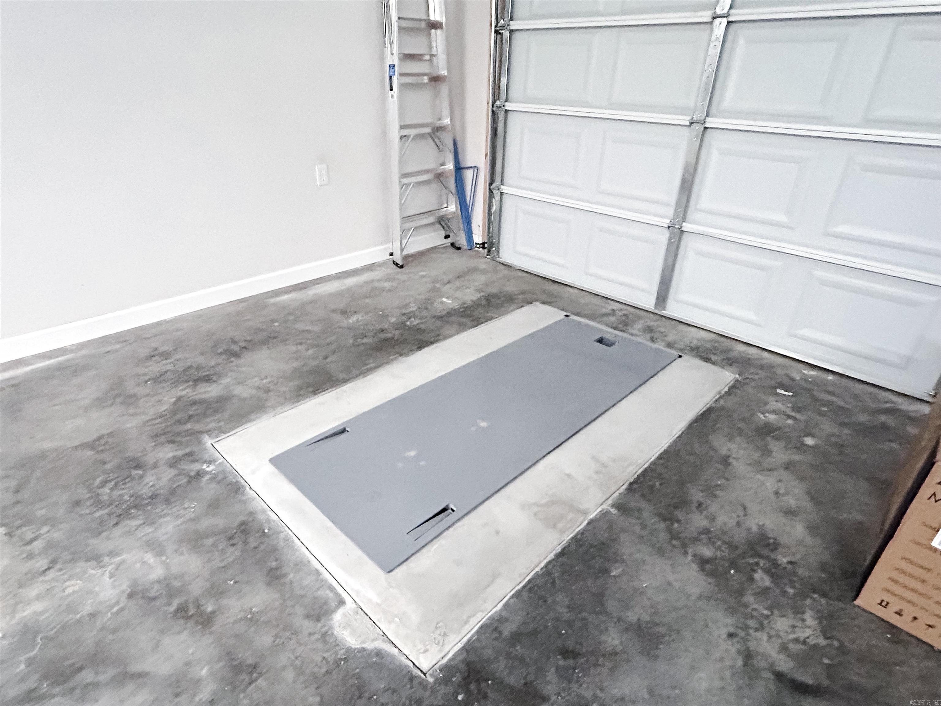 QUAIL HOLLOW - Residential