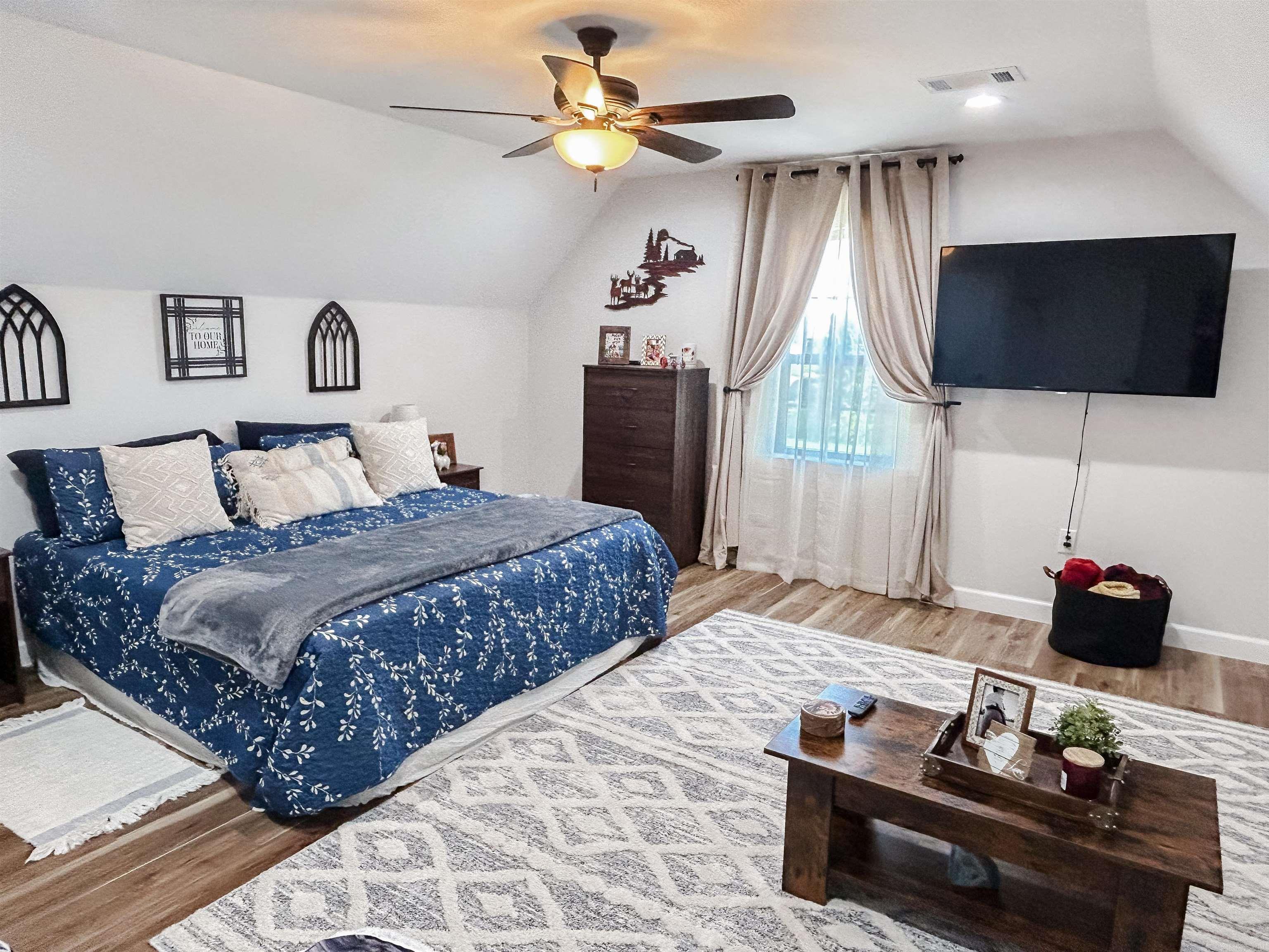 QUAIL HOLLOW - Residential