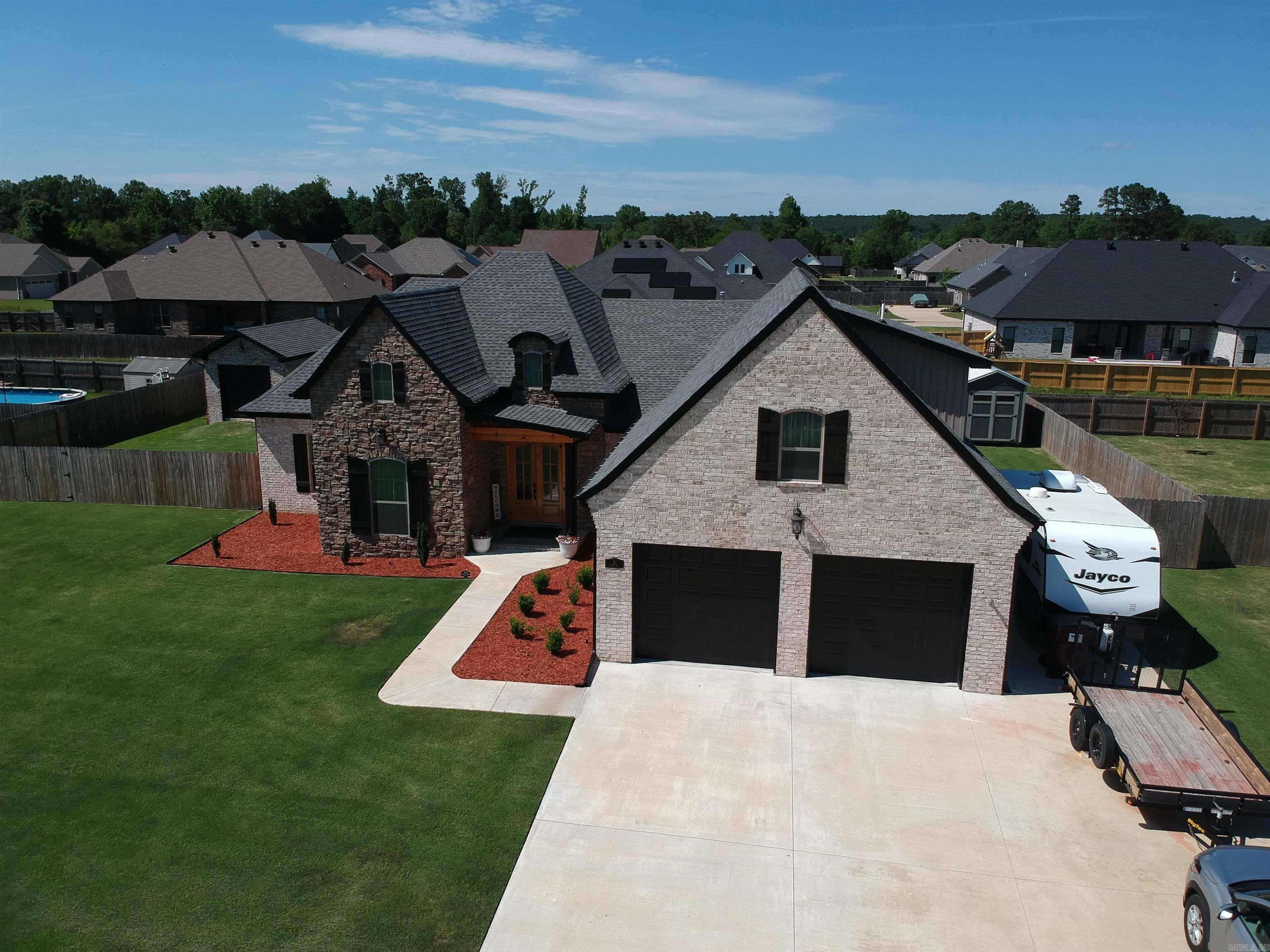 QUAIL HOLLOW - Residential