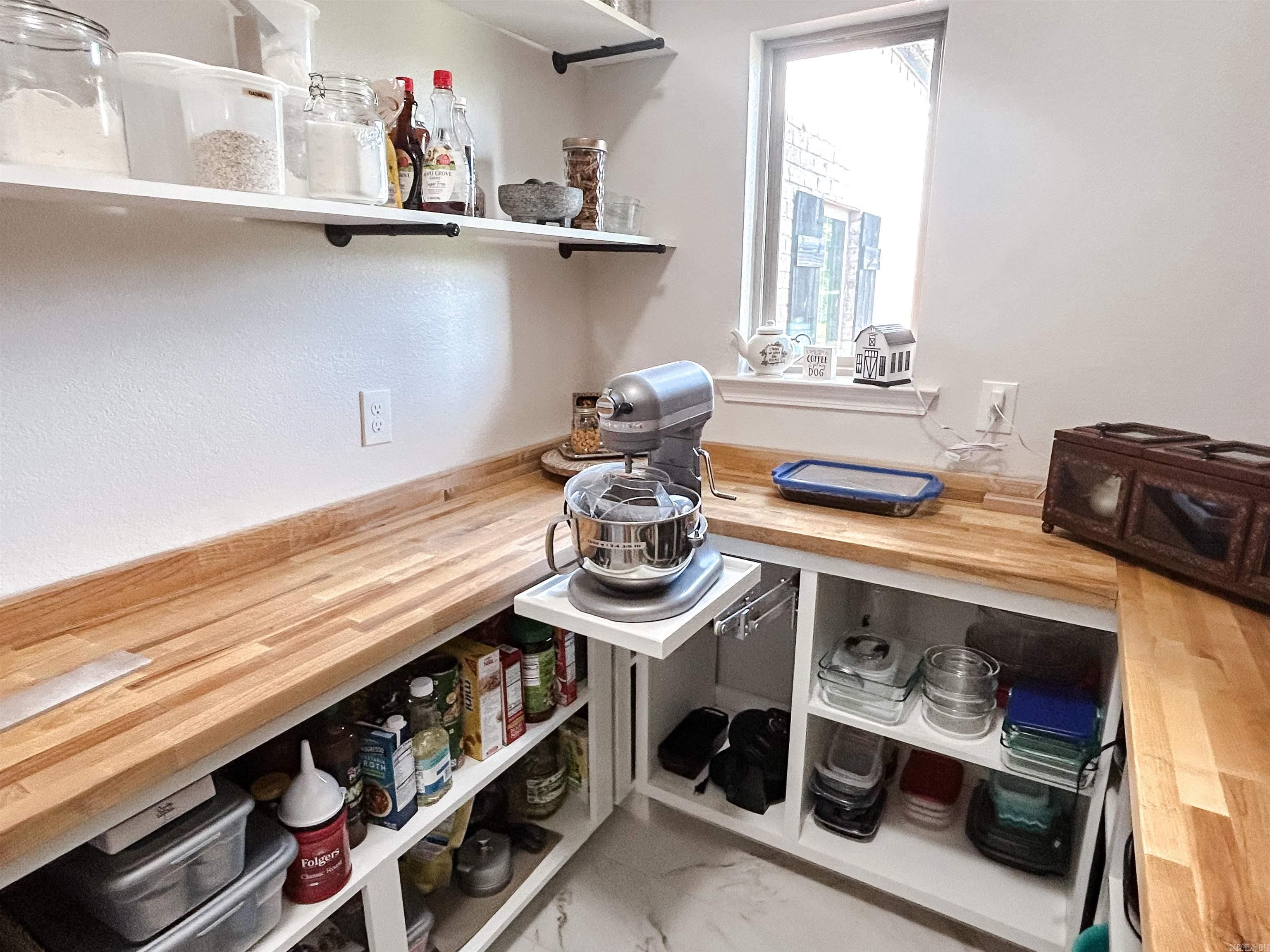 QUAIL HOLLOW - Residential