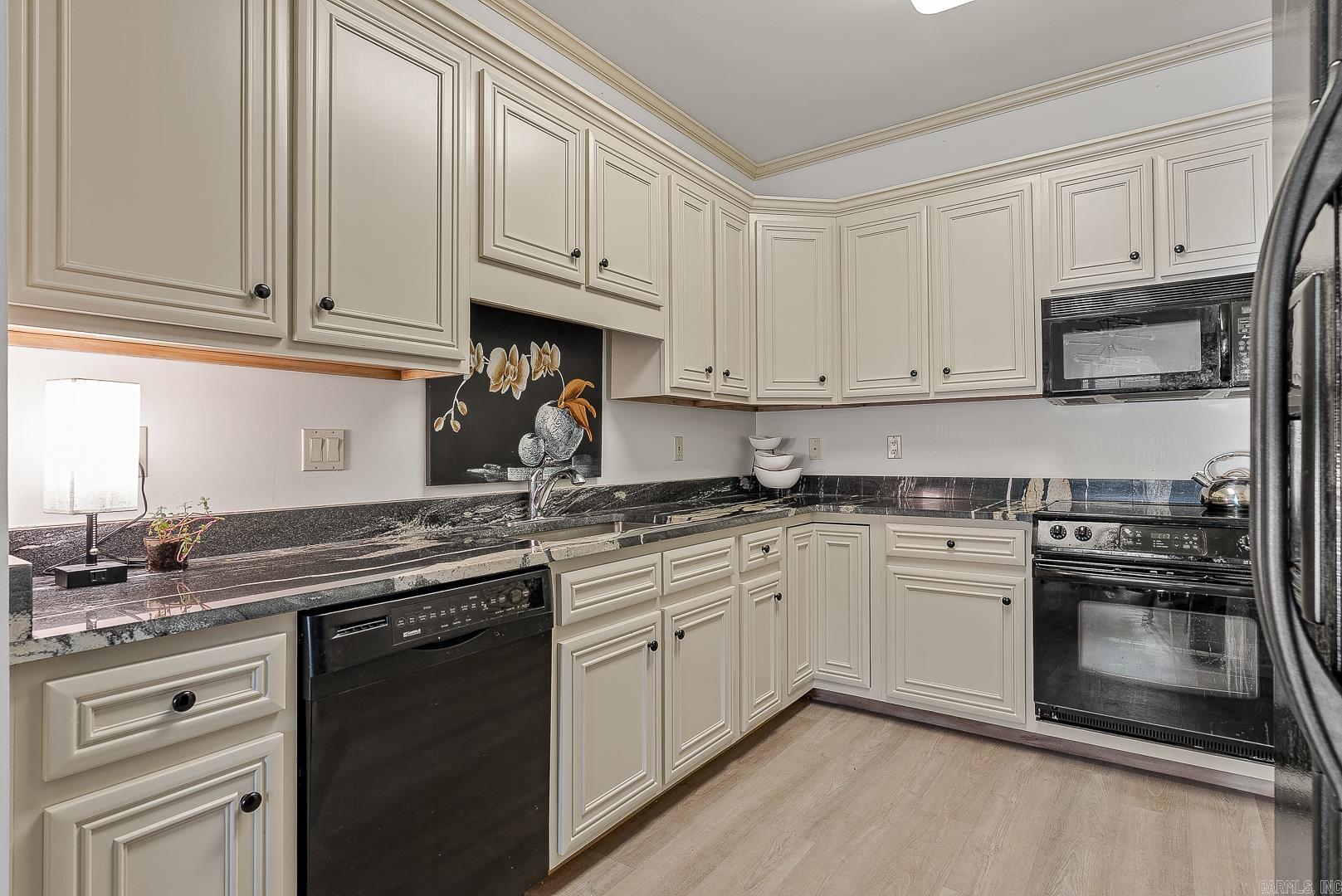 Ridgepointe - Residential