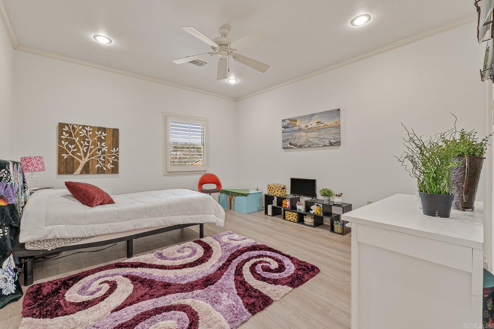 Ridgepointe - Residential