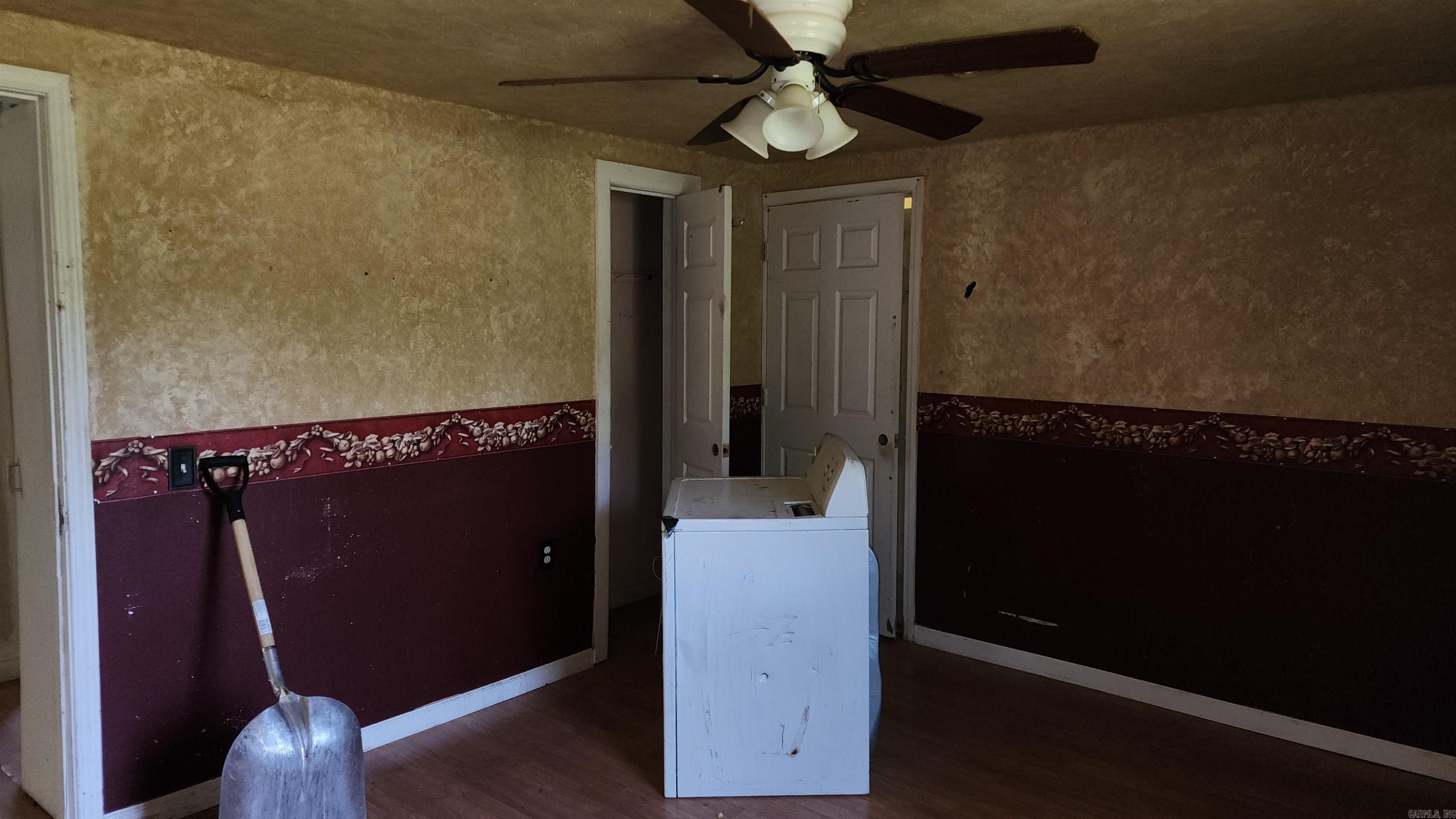 MEADOWLANE ACRES - Residential