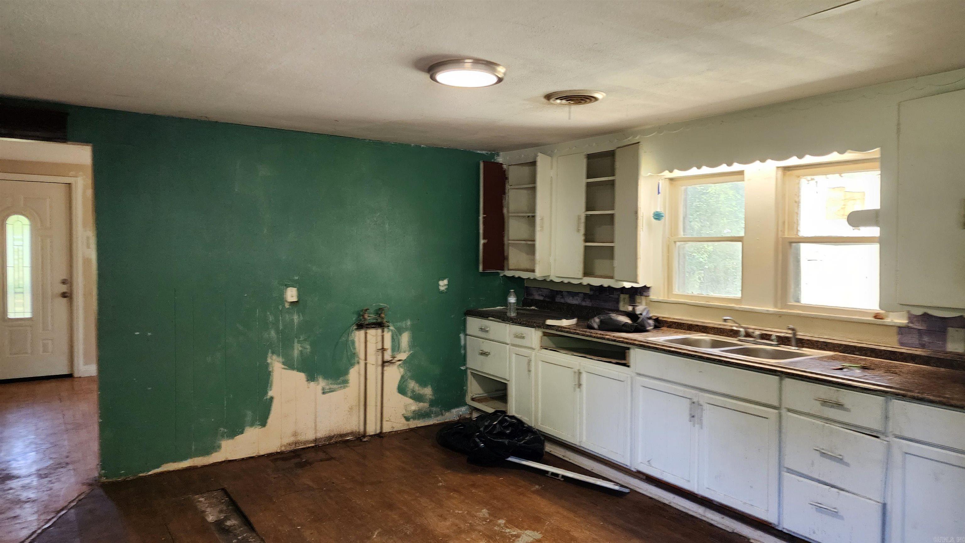 MEADOWLANE ACRES - Residential