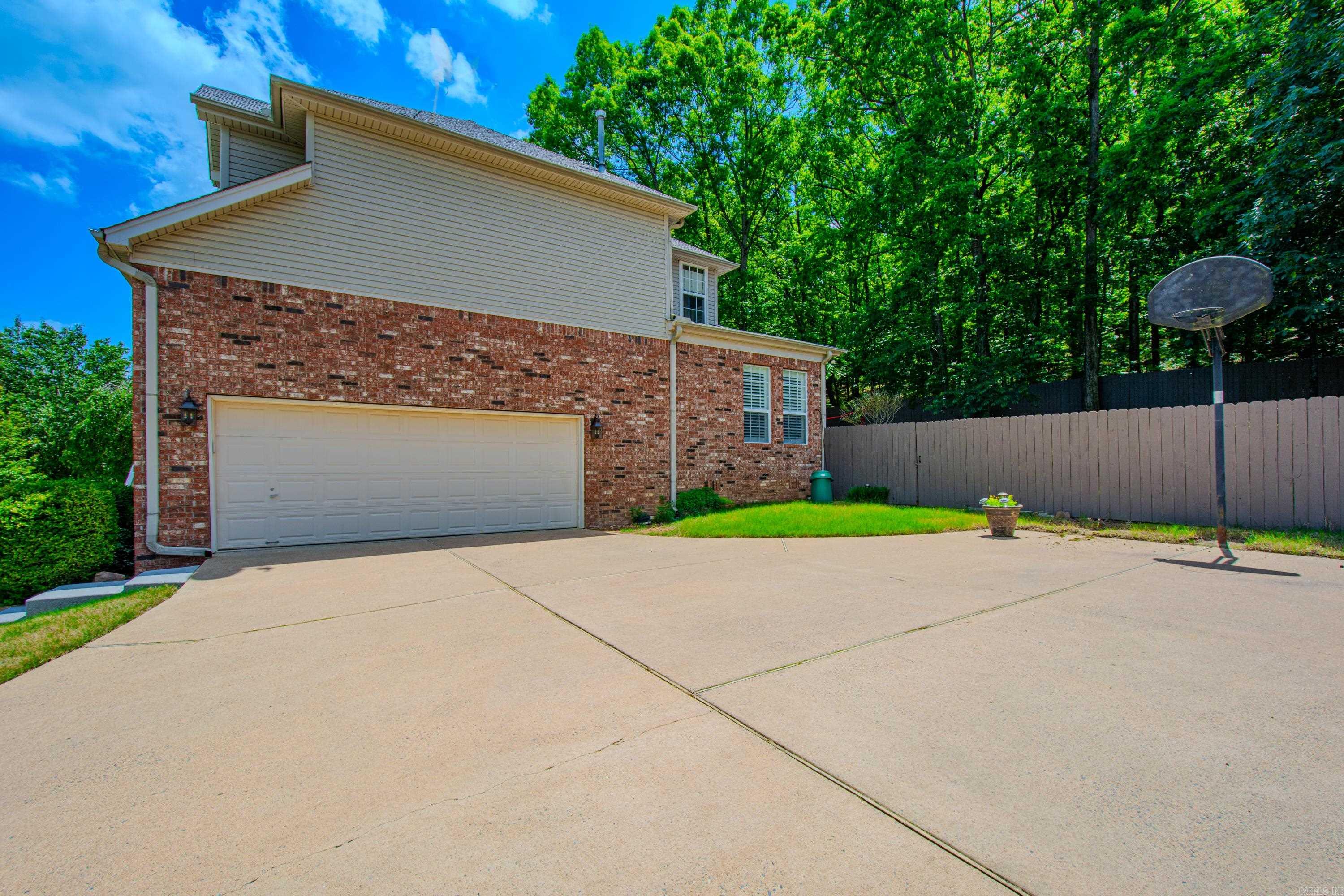 PINNACLE RIDGE ESTATES - Residential