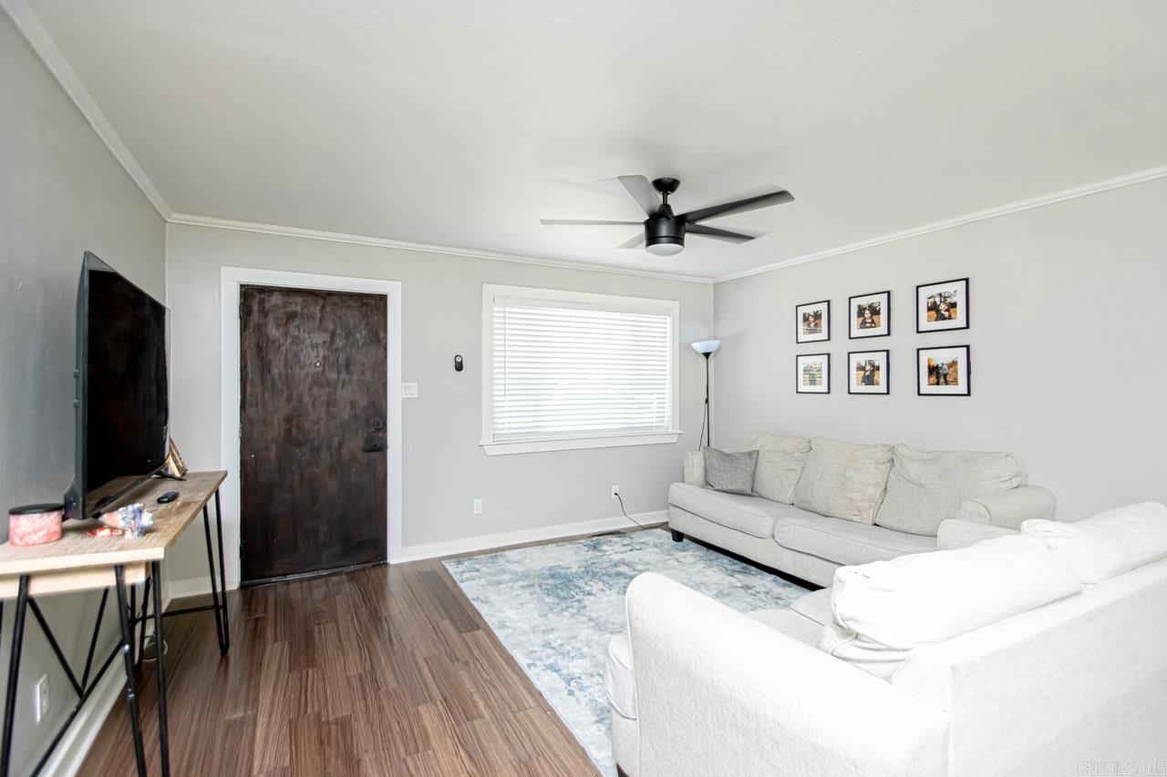 ARBOR OAKS - Residential