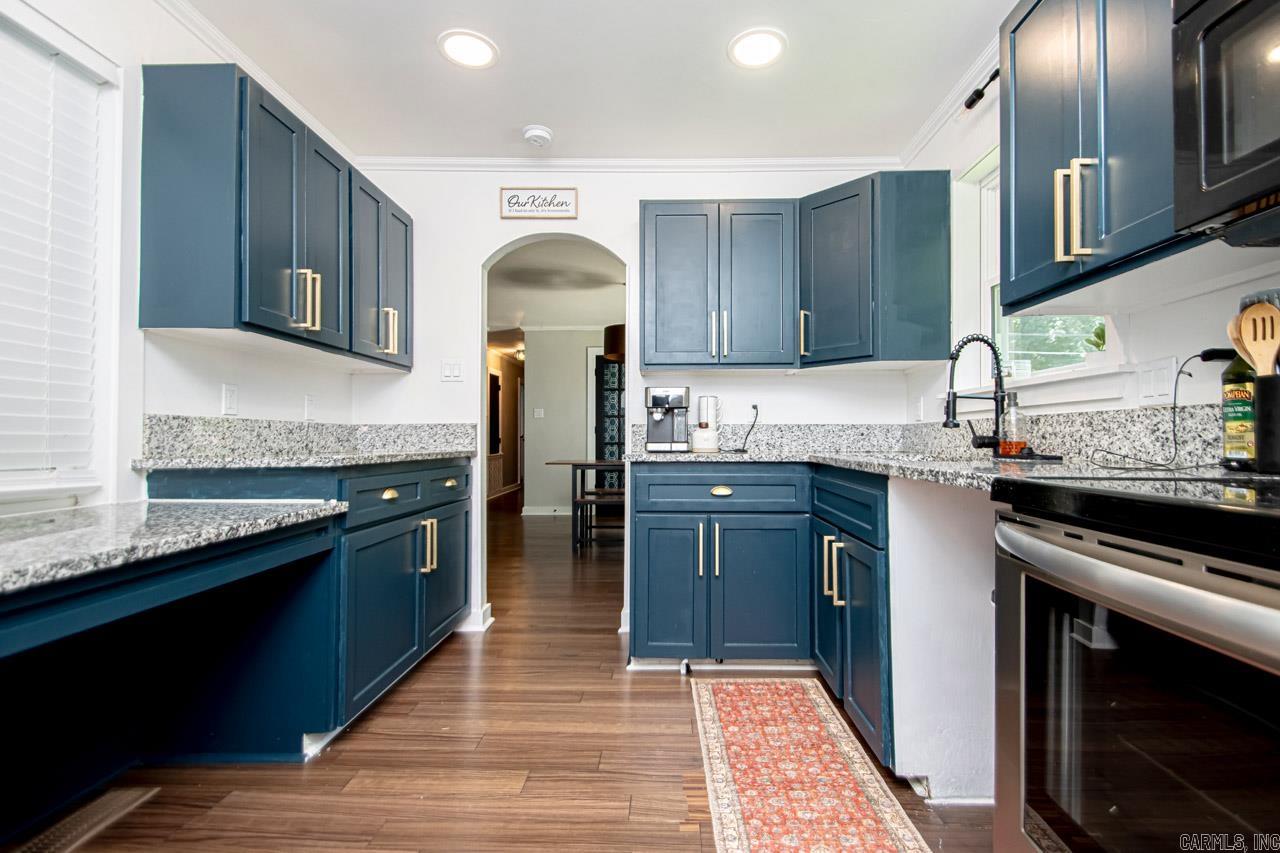 ARBOR OAKS - Residential