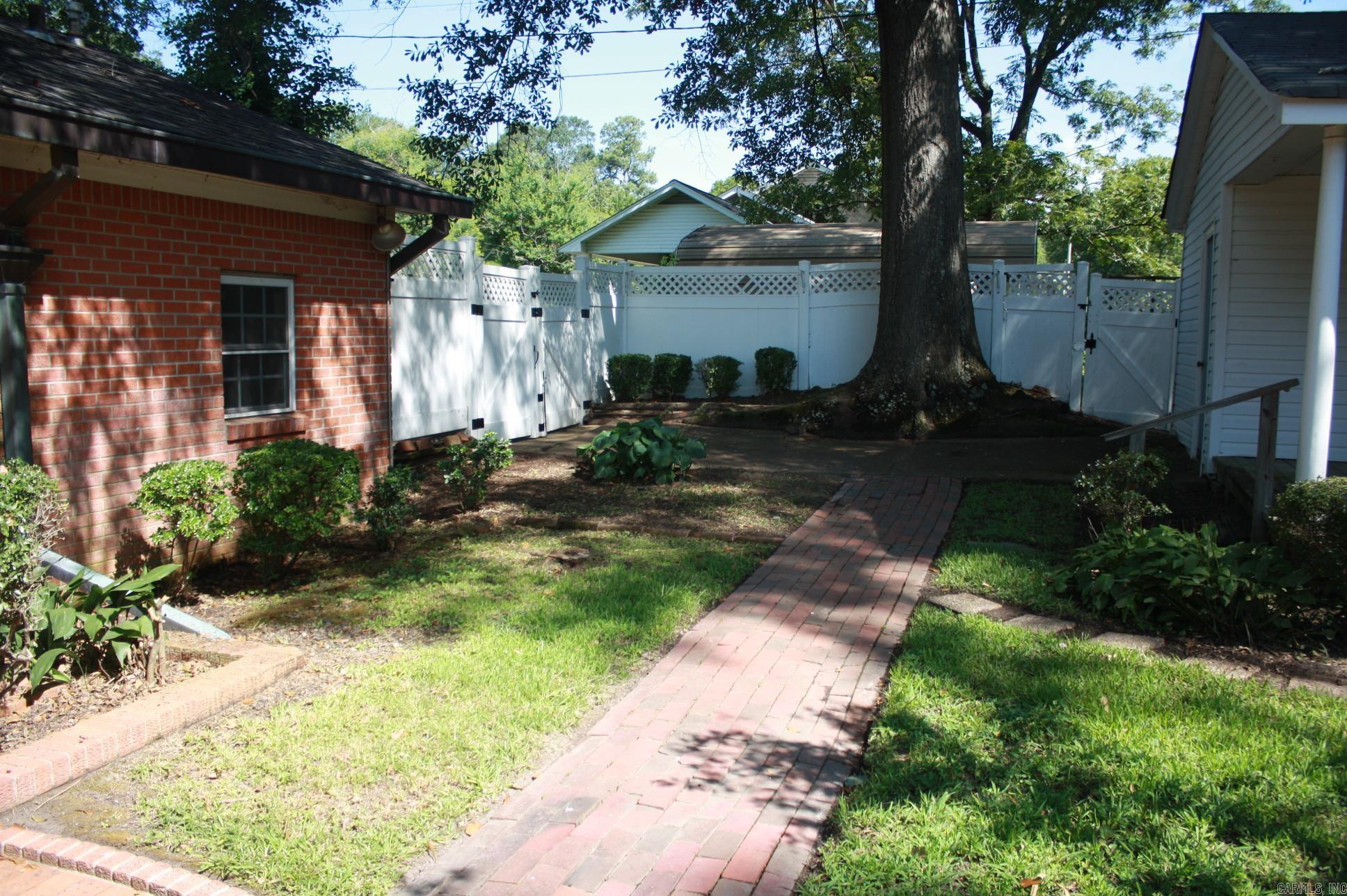 WILSON & FERGUSON - Residential