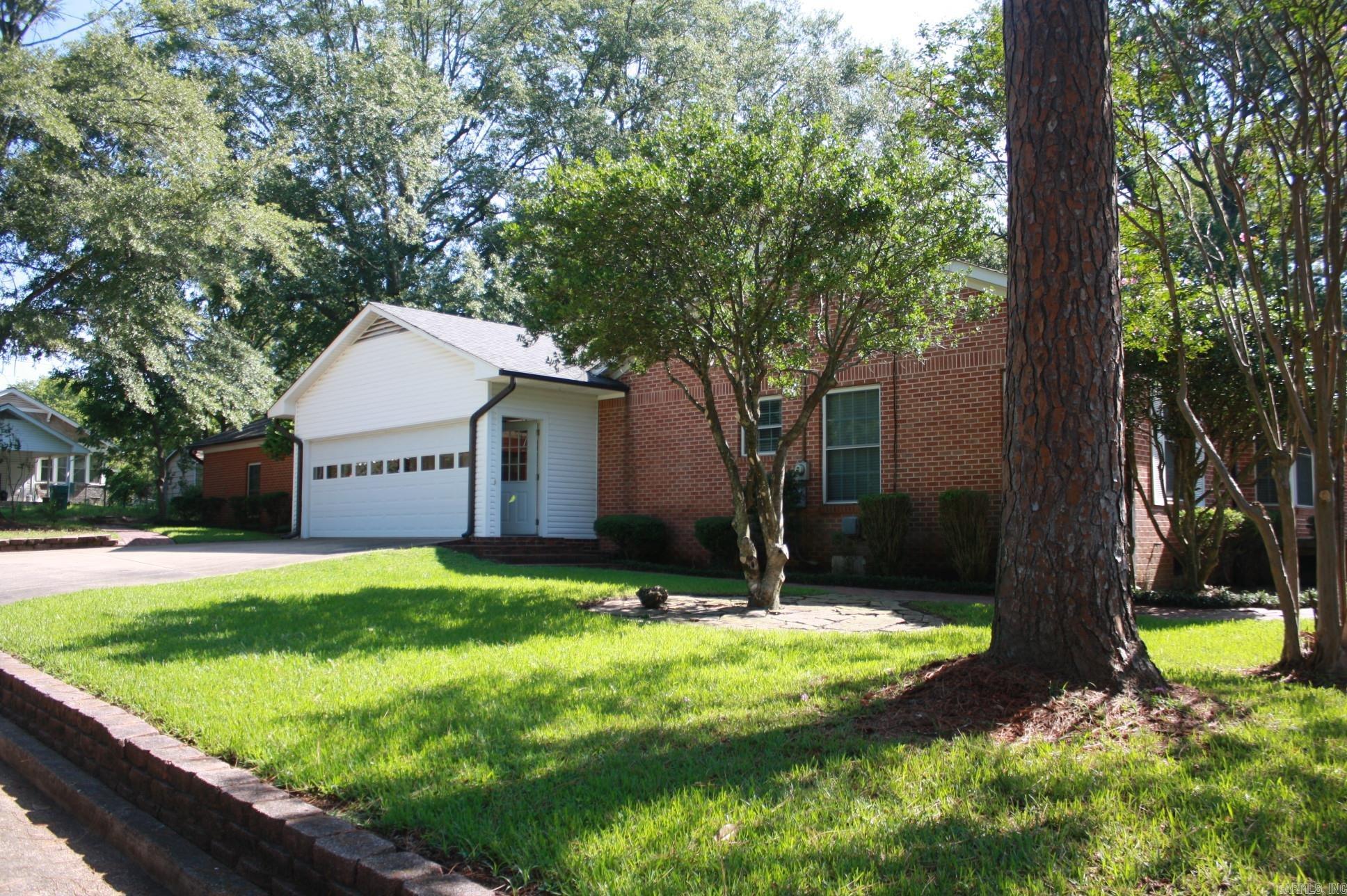 WILSON & FERGUSON - Residential