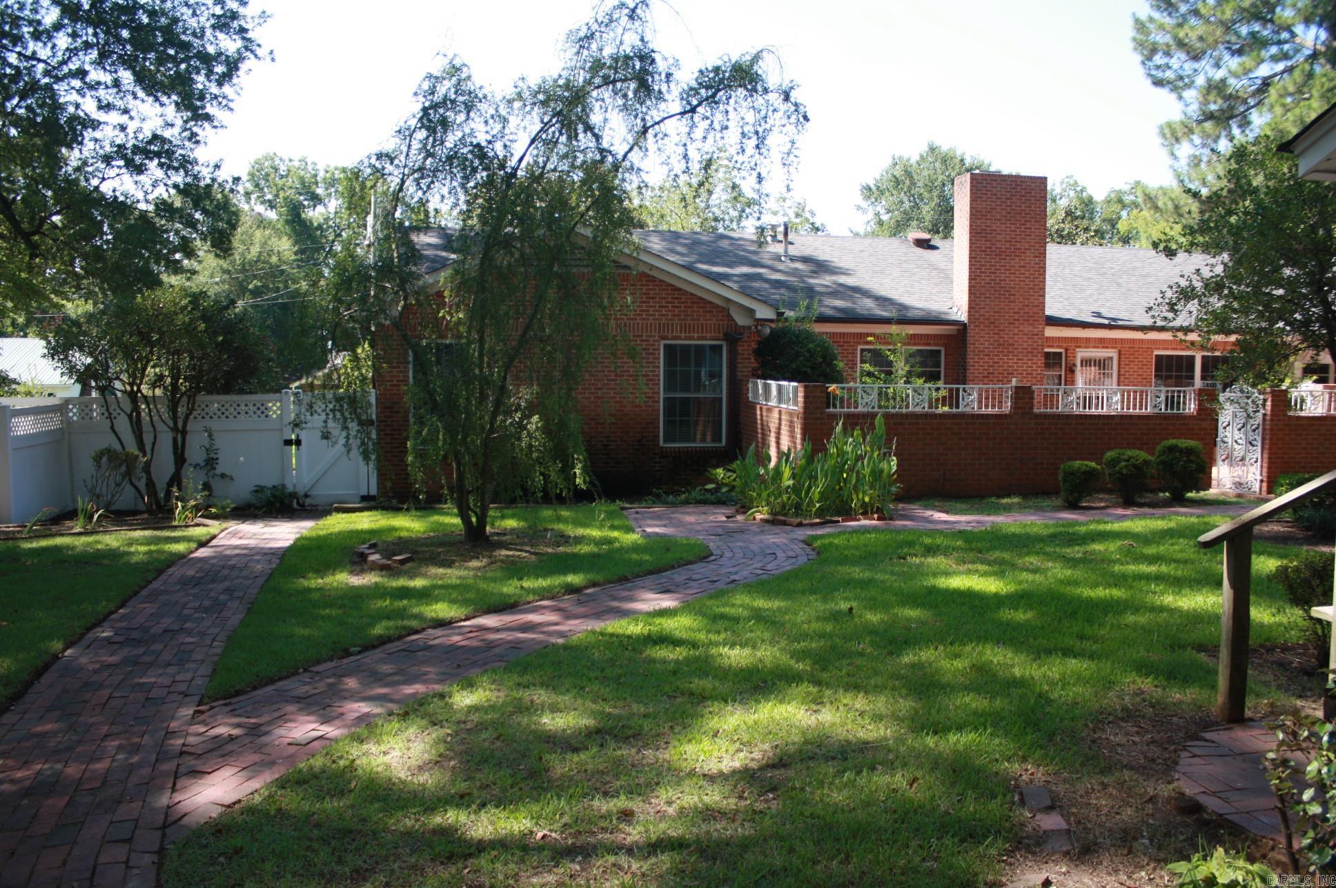 WILSON & FERGUSON - Residential