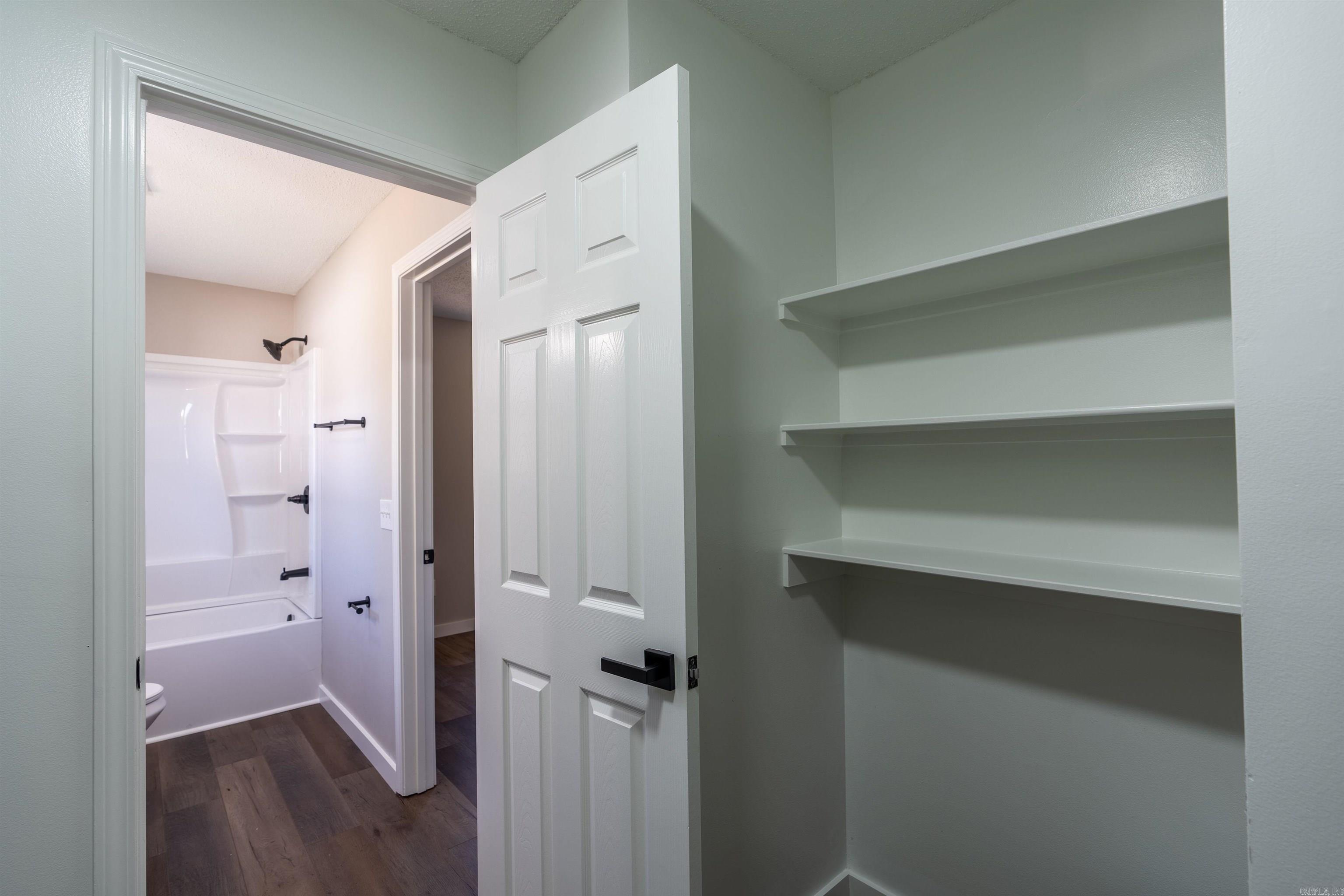 ARROWHEAD VILLAGE - Residential