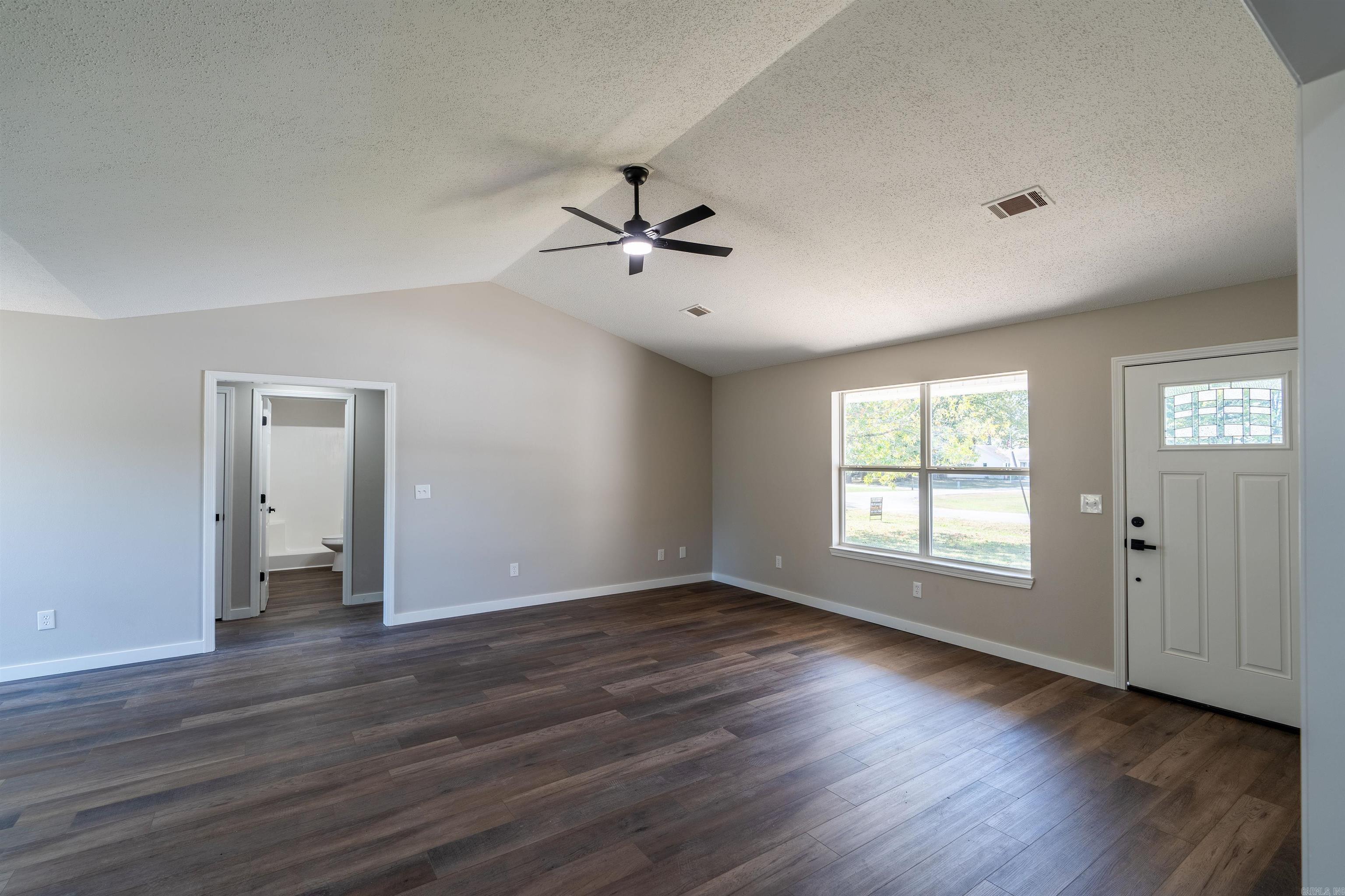 ARROWHEAD VILLAGE - Residential