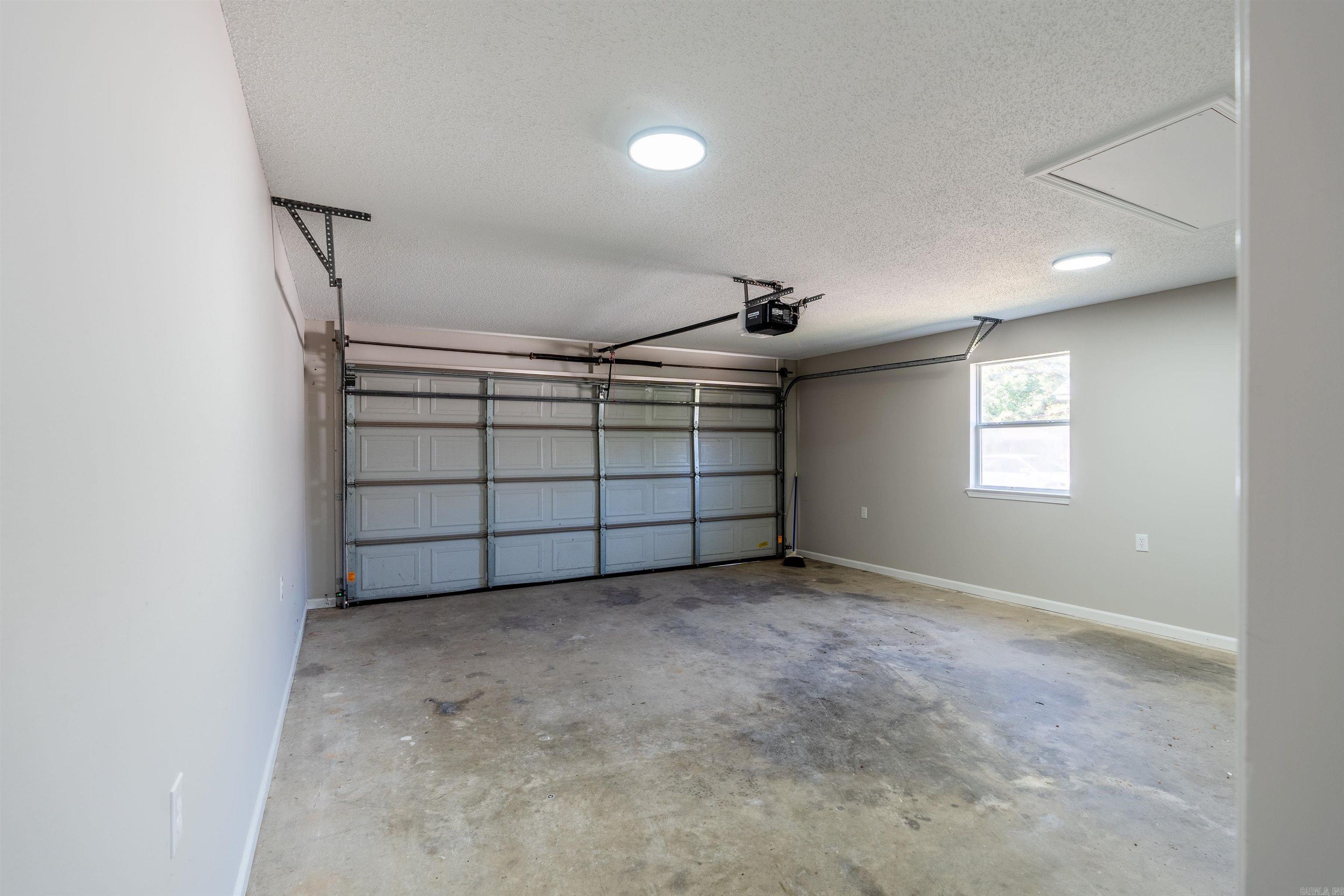 ARROWHEAD VILLAGE - Residential