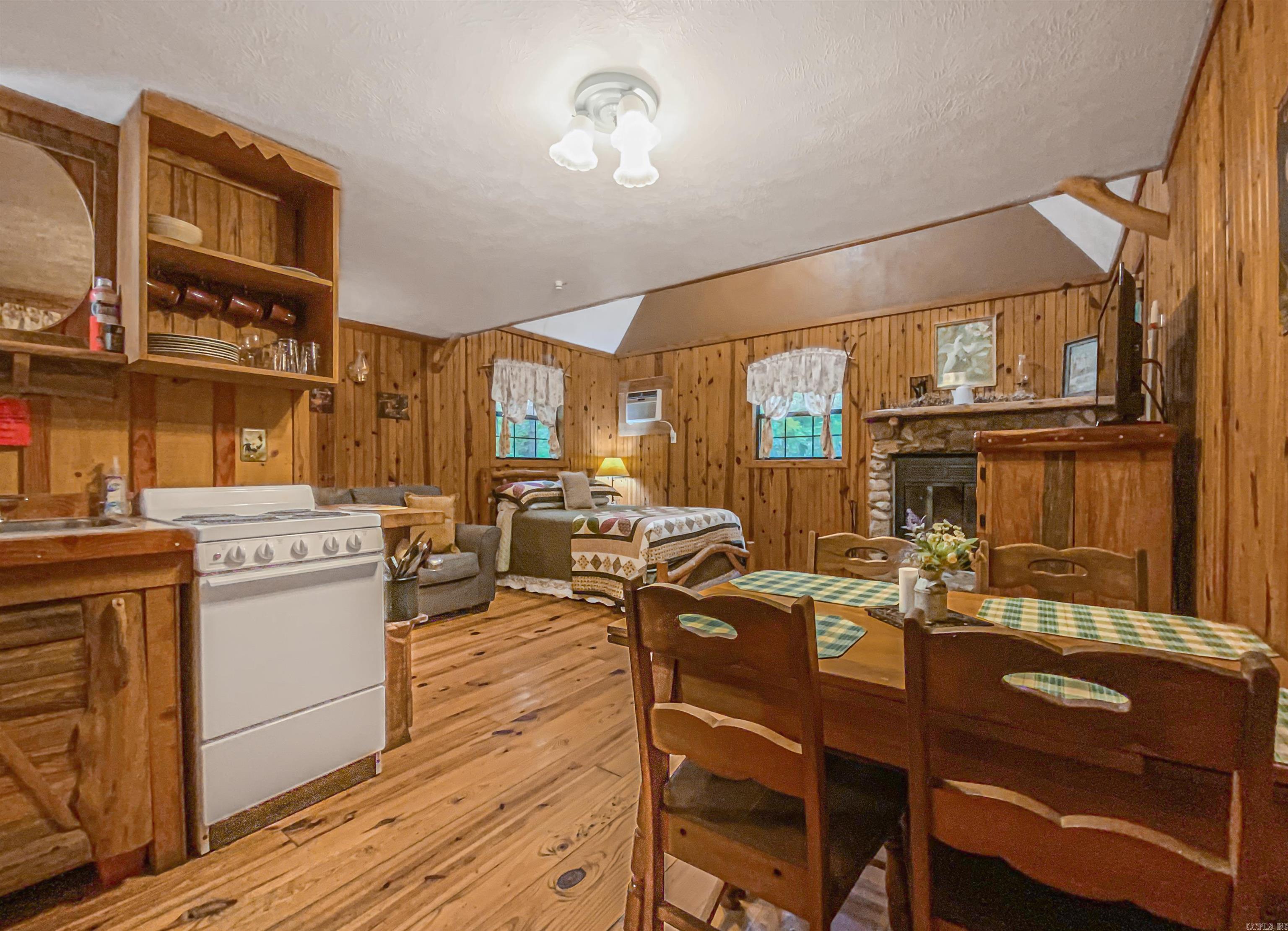 Metes & Bounds - Commercial Sale