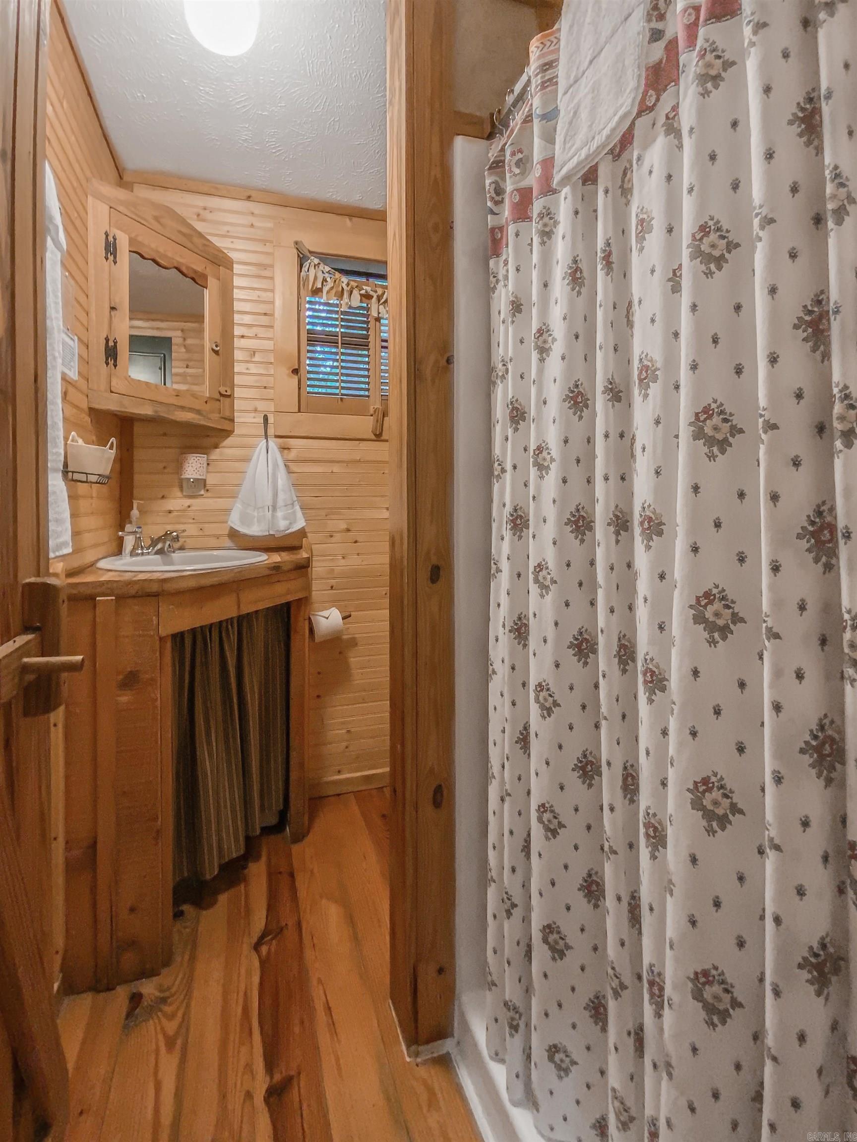 Metes & Bounds - Commercial Sale