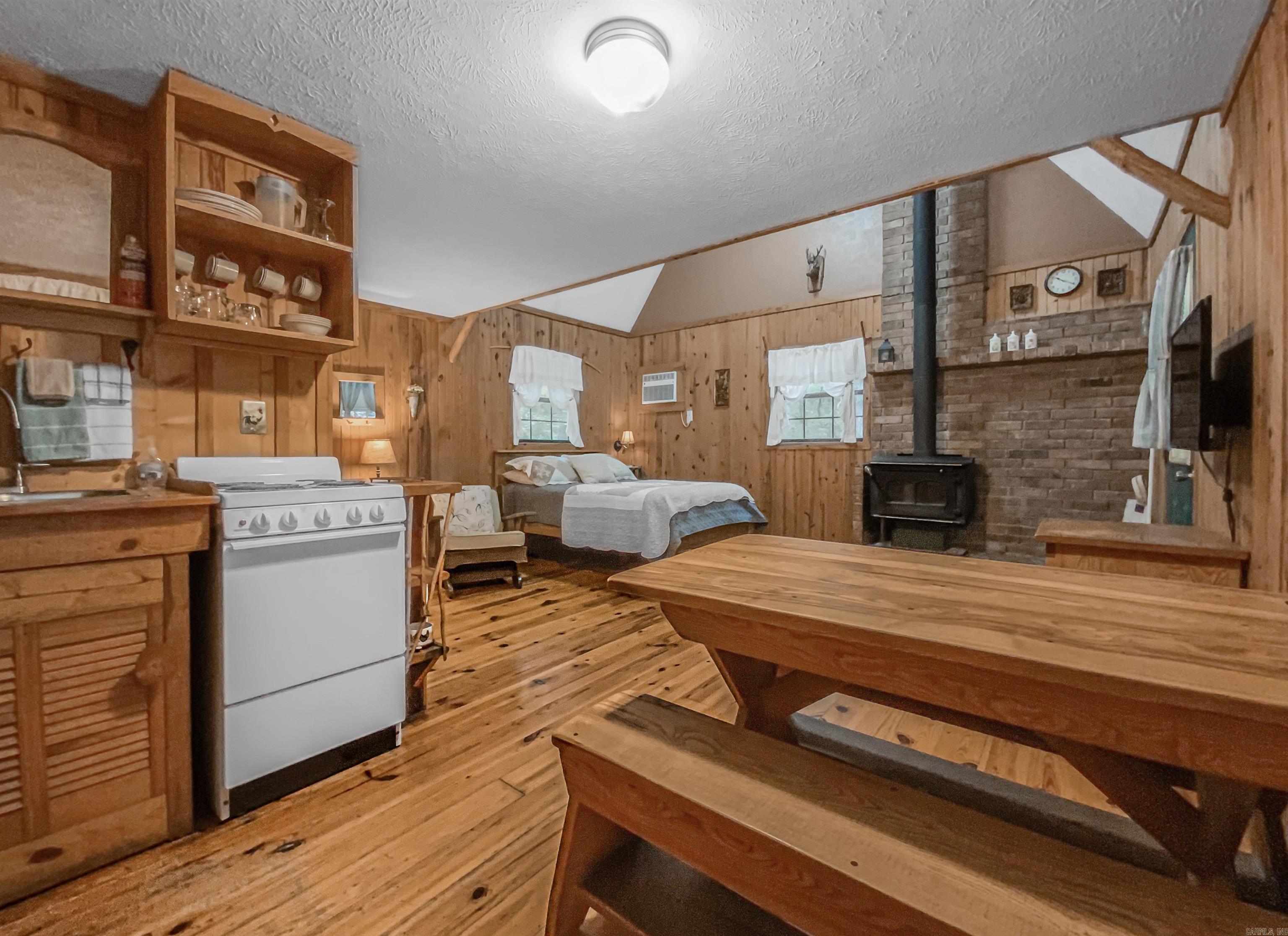 Metes & Bounds - Commercial Sale