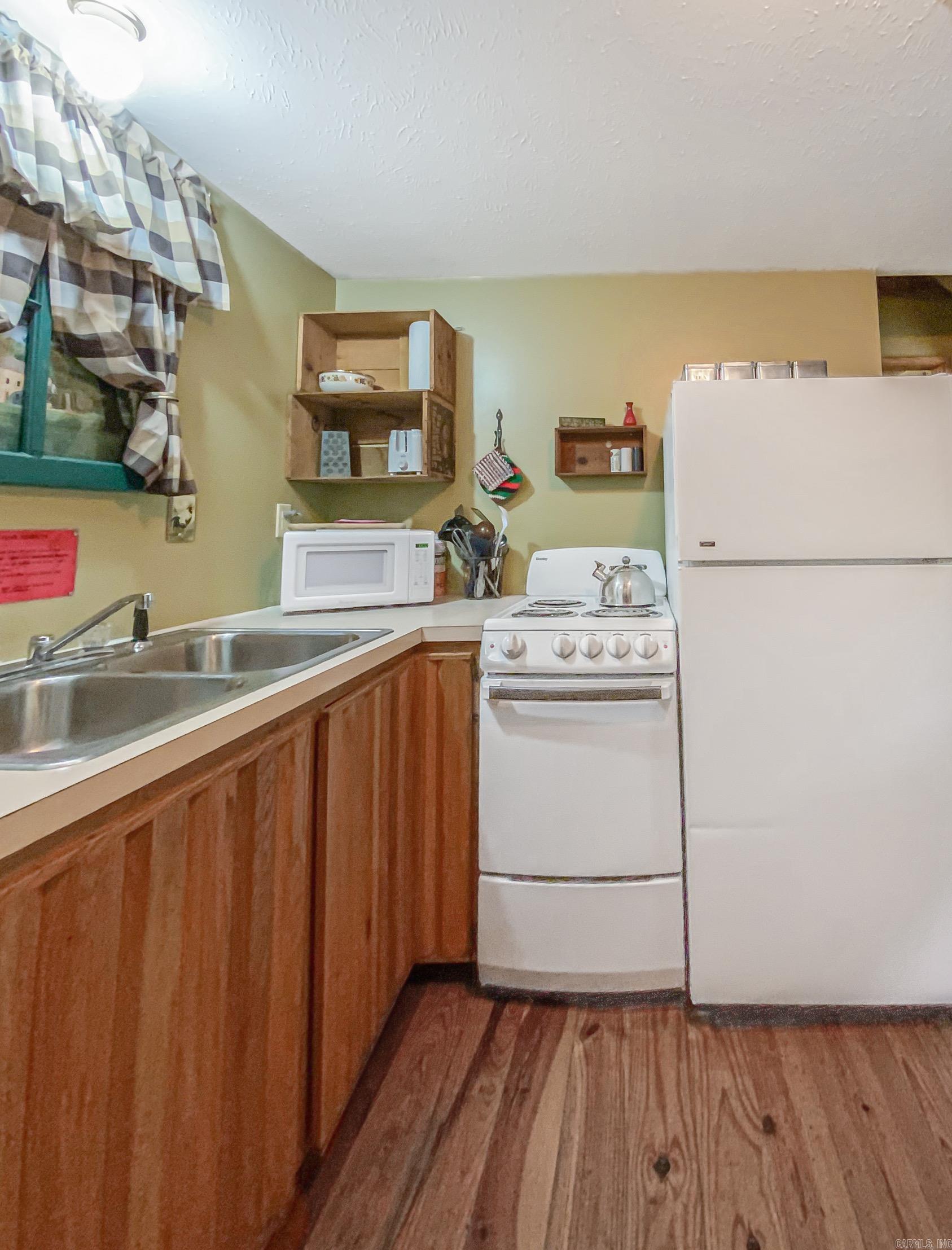 Metes & Bounds - Commercial Sale