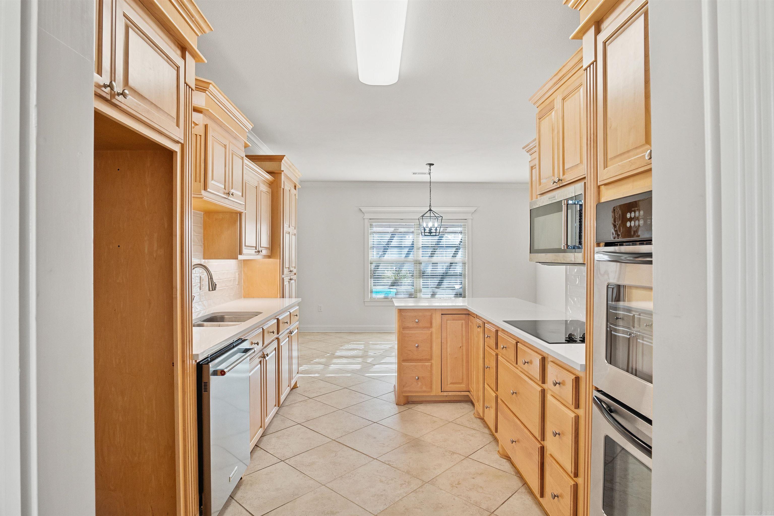 MYSTERY LAKE @ GREYSTONE - Residential