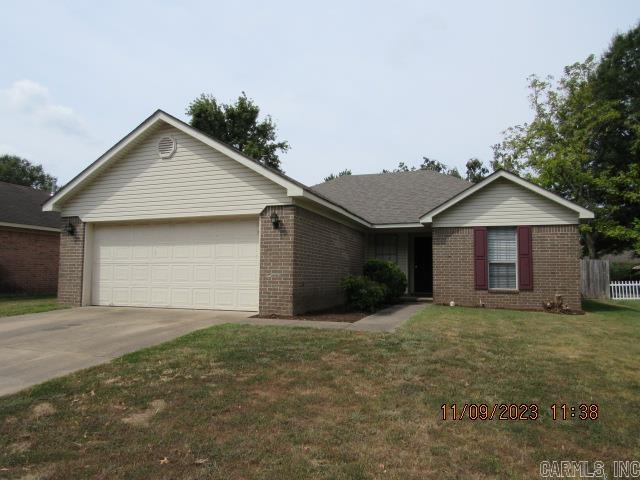 Well maintained 3-bedroom home, split bedroom plan, newer carpet & vinyl flooring, all kitchen appliances including refrigerator, updated interior with all new 2-inch blinds throughout, new light fixtures and hardware, washer & dryer hook-ups, fully fenced yard with large patio, 2 car garage. Sorry, no pets. ***PLEASE NOTE WE DO NOT ADVERTISE ON CRAIGSLIST OR FACEBOOK MARKETPLACE. ANY LISTING OF OURS SEEN IS A SCAM!!!***