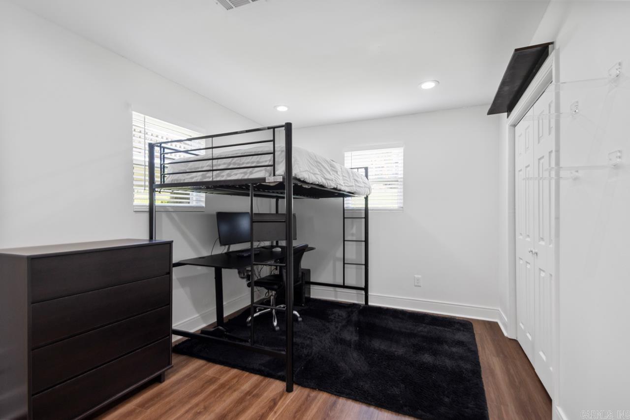 STURBRIDGE - Residential