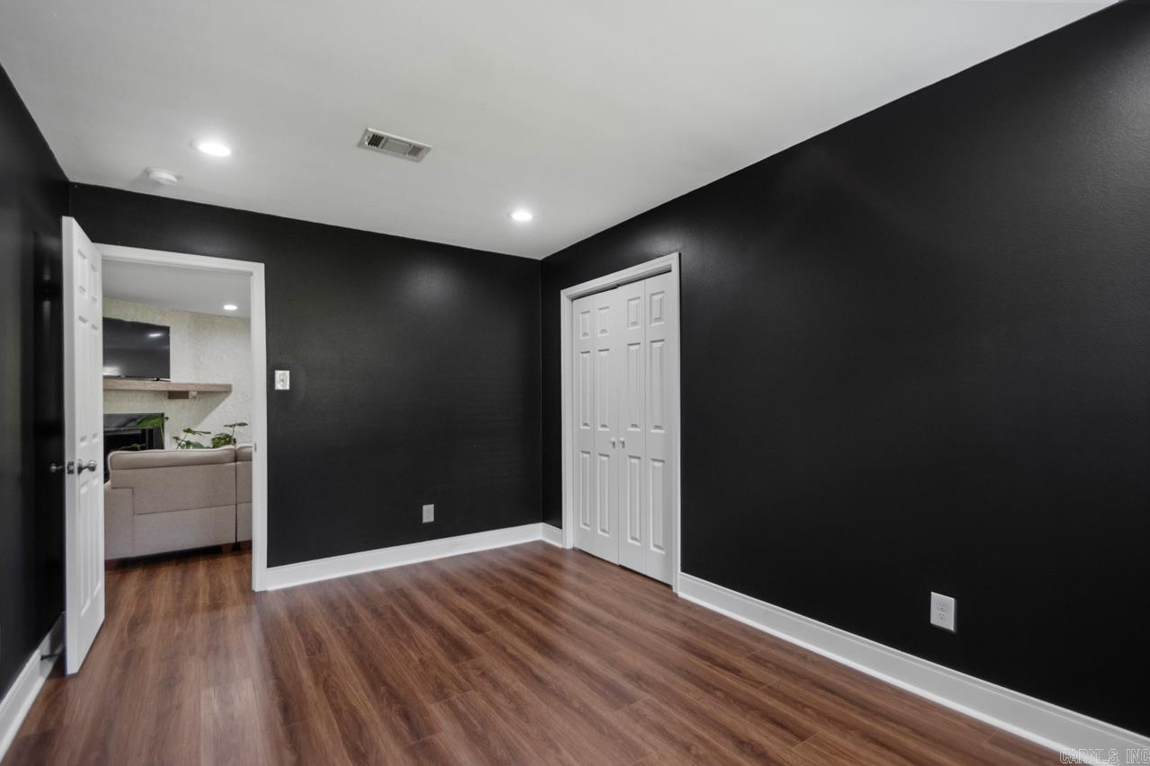 STURBRIDGE - Residential