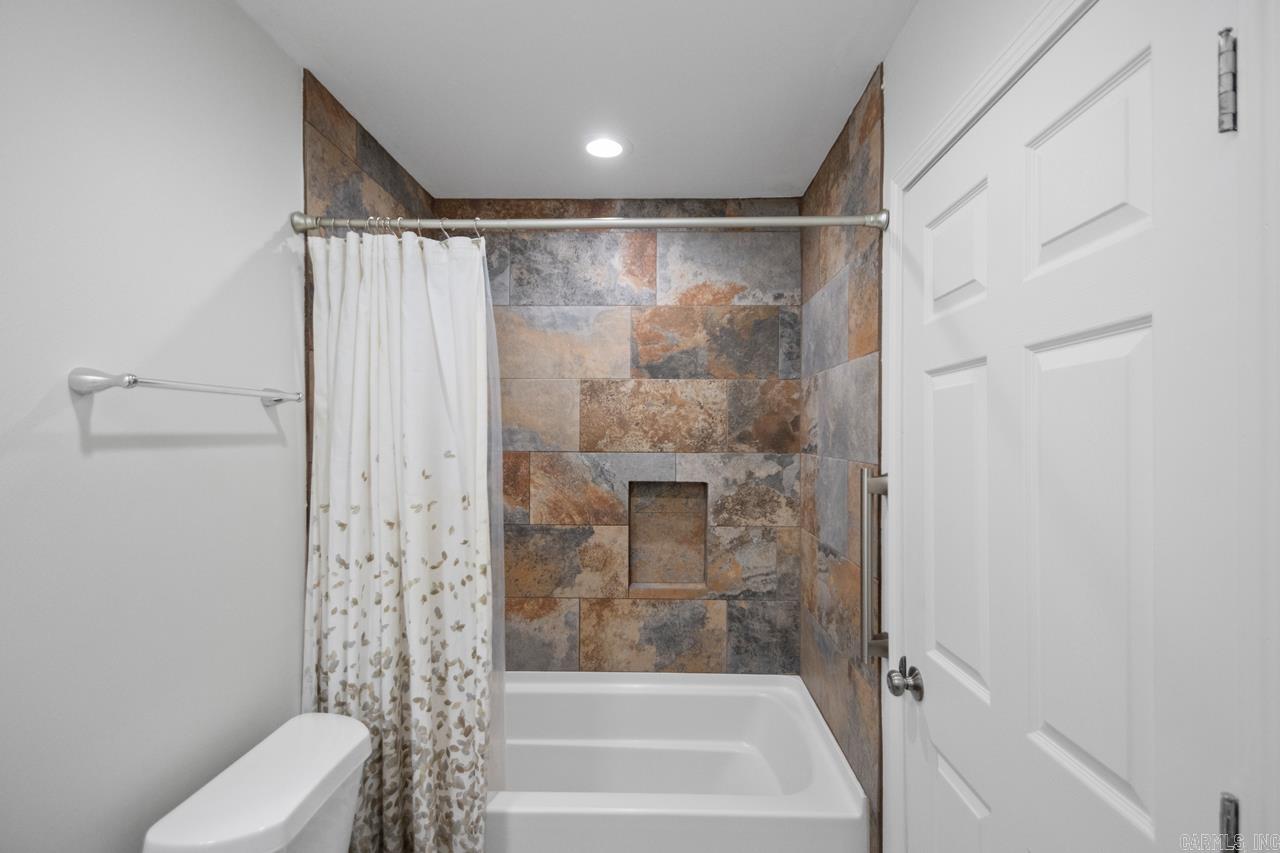 STURBRIDGE - Residential