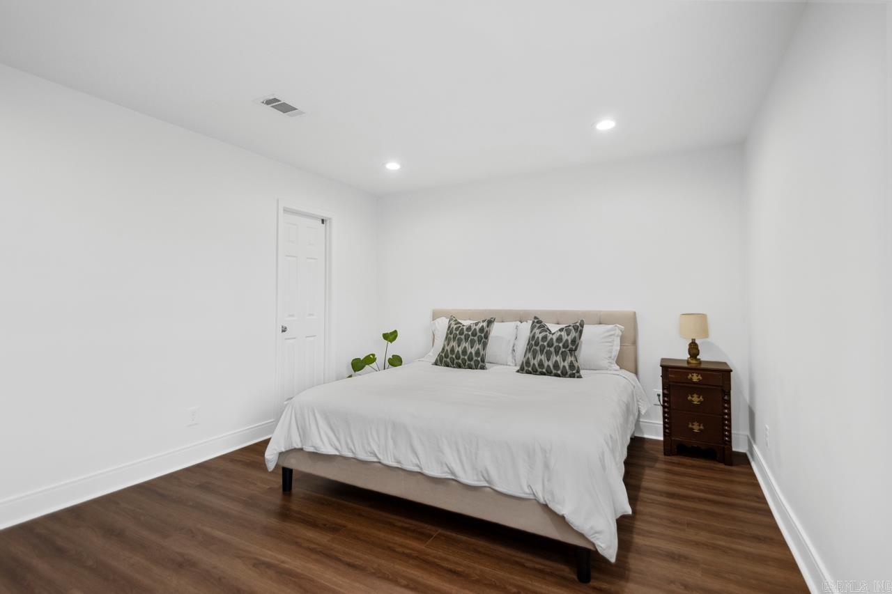 STURBRIDGE - Residential