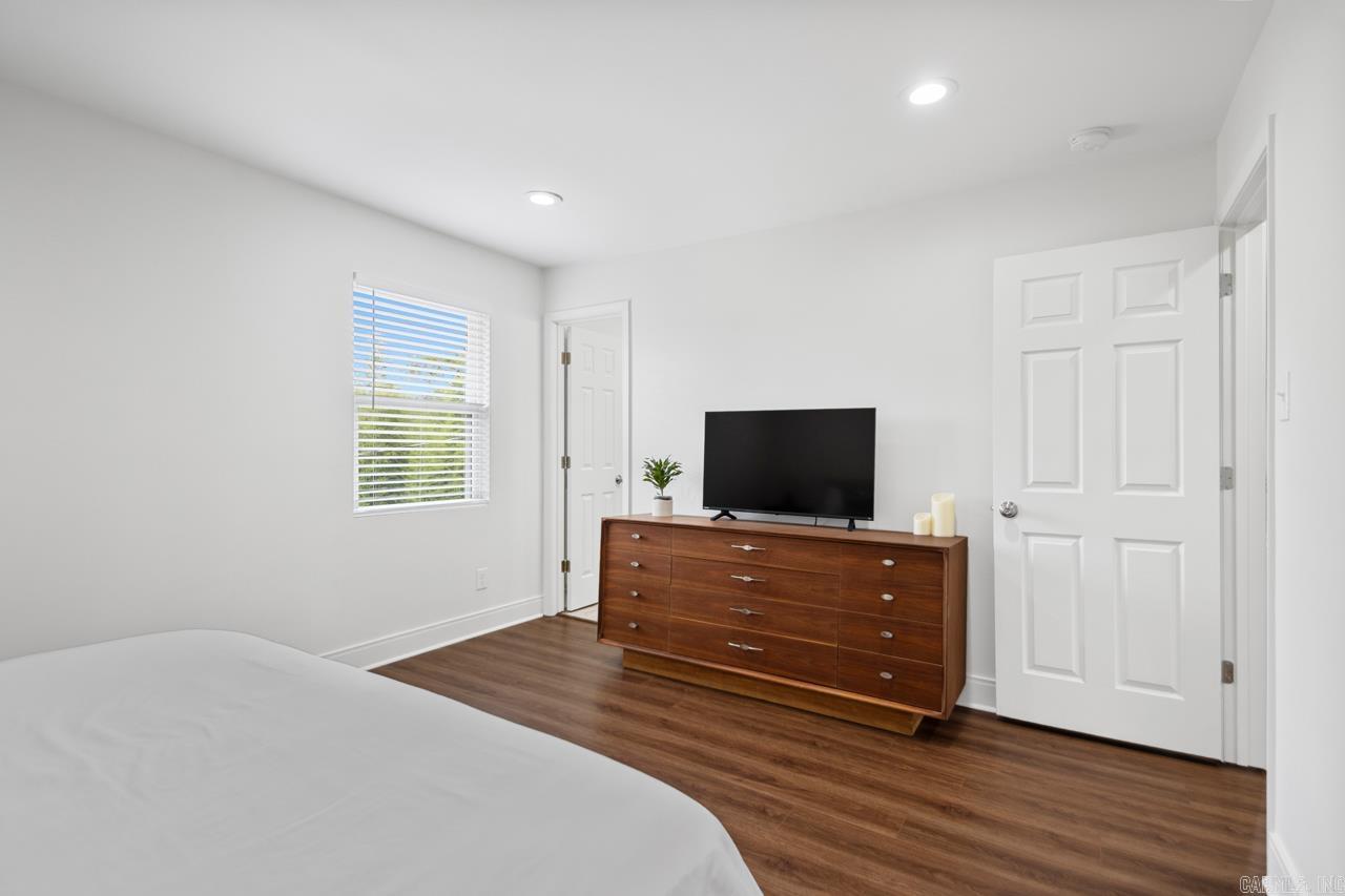 STURBRIDGE - Residential